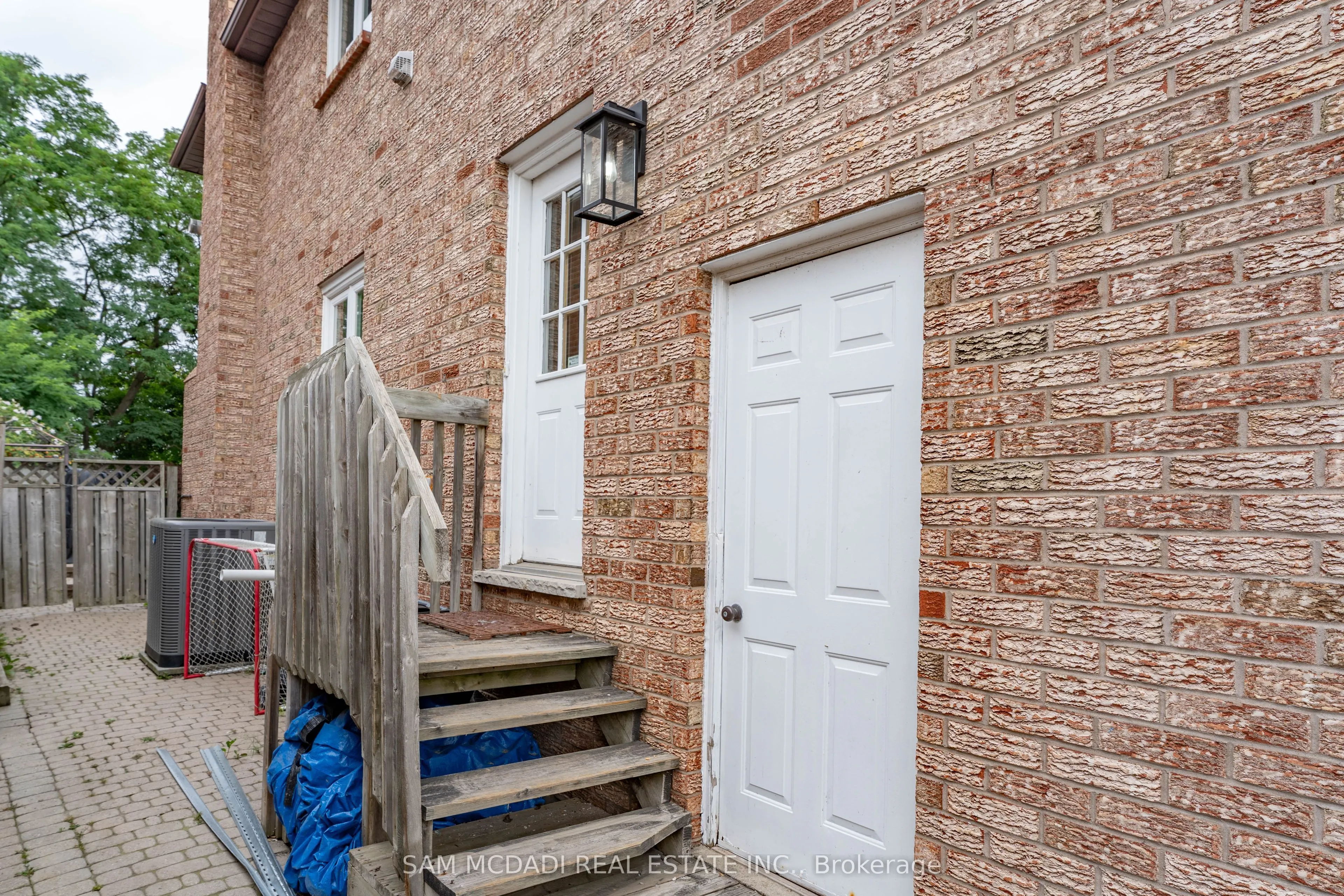 1609 Hollywell Avenue, #Lower