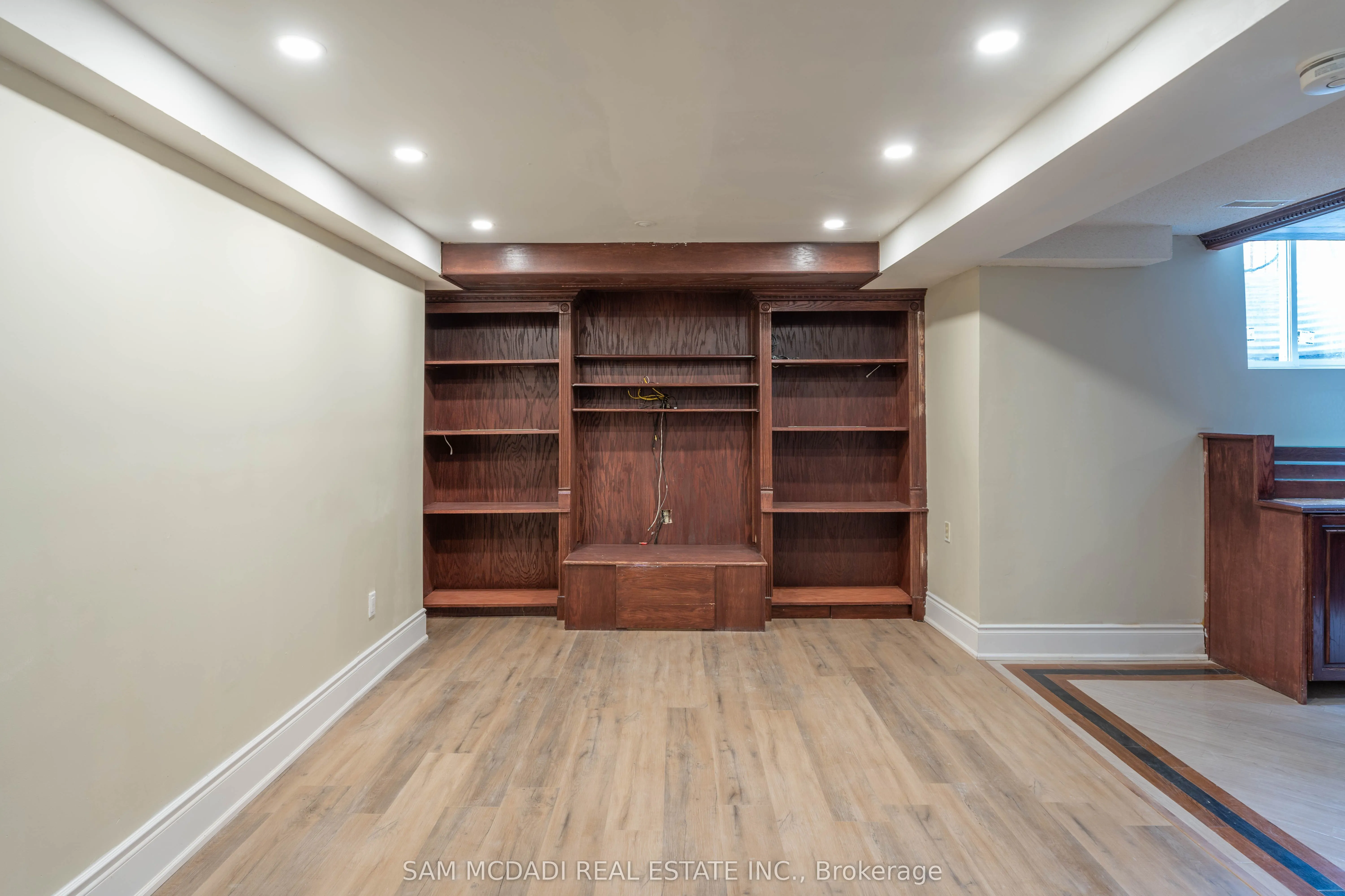 1609 Hollywell Avenue, #Lower
