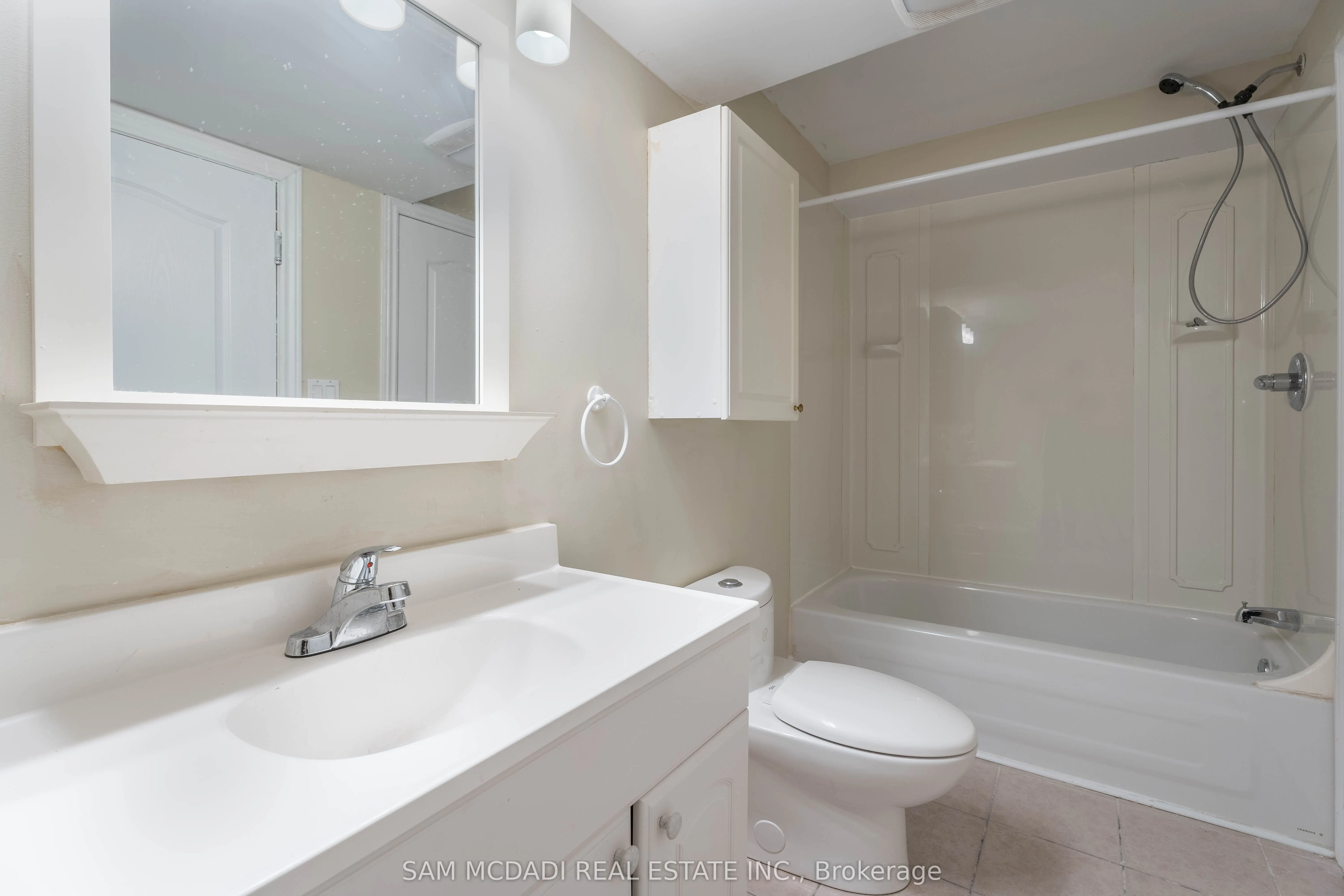 1609 Hollywell Avenue, #Lower