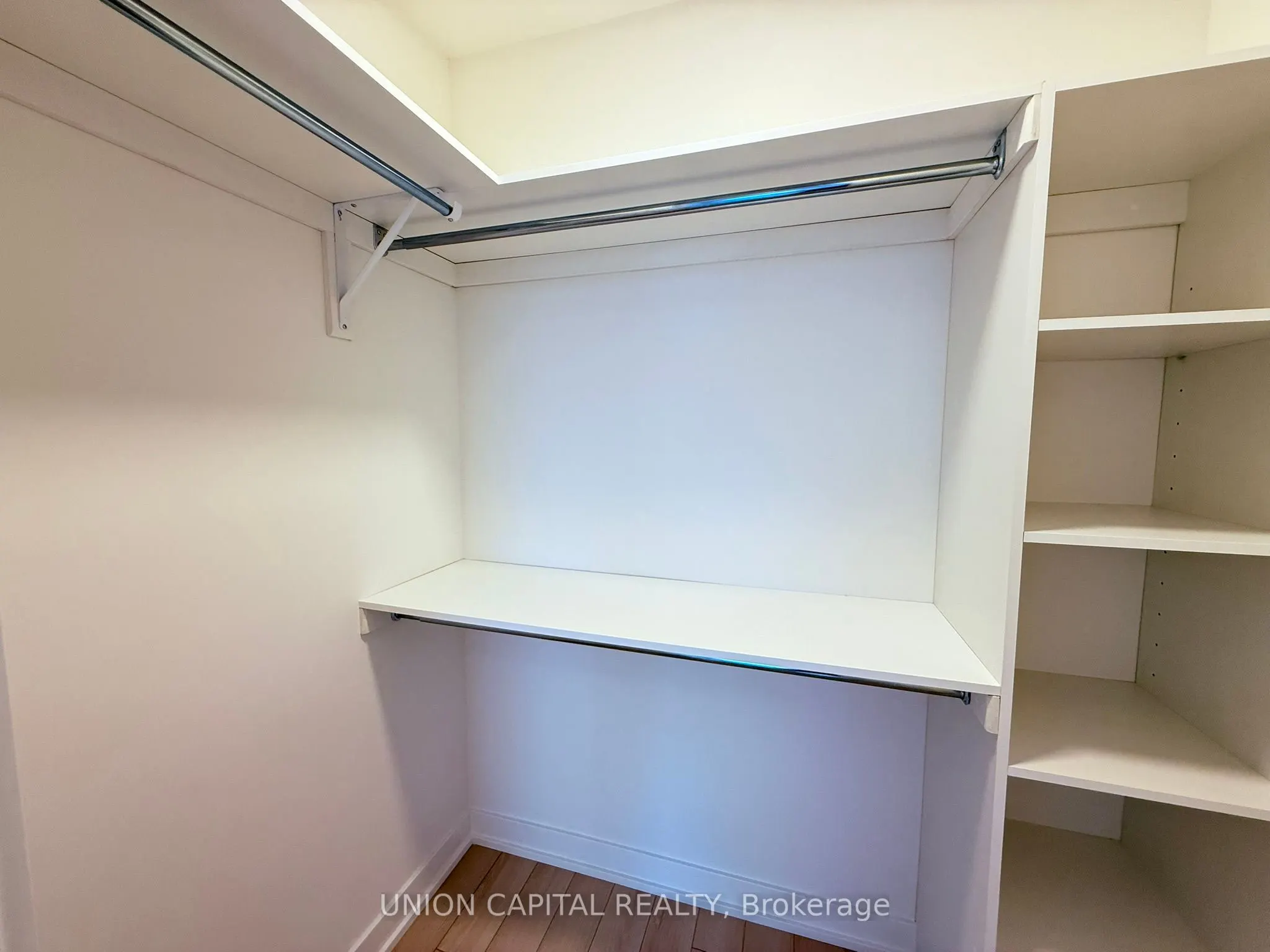3079 Trafalgar Road, #1506