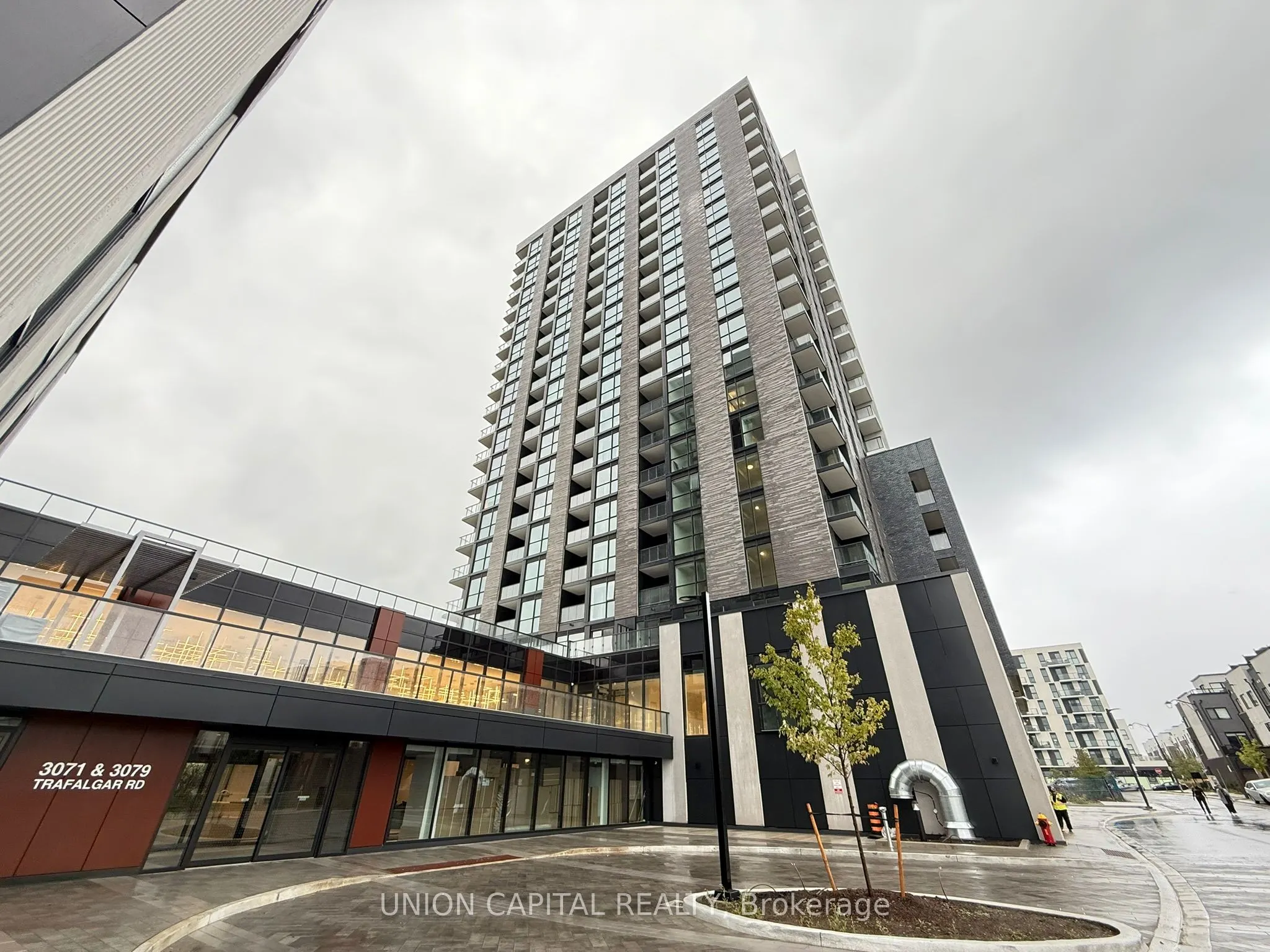 3079 Trafalgar Road, #1506