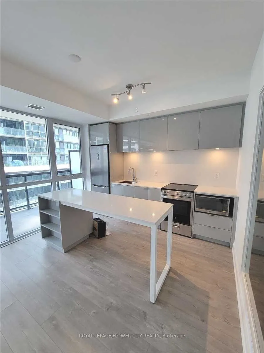 65 ANNIE CRAIG Drive, #705