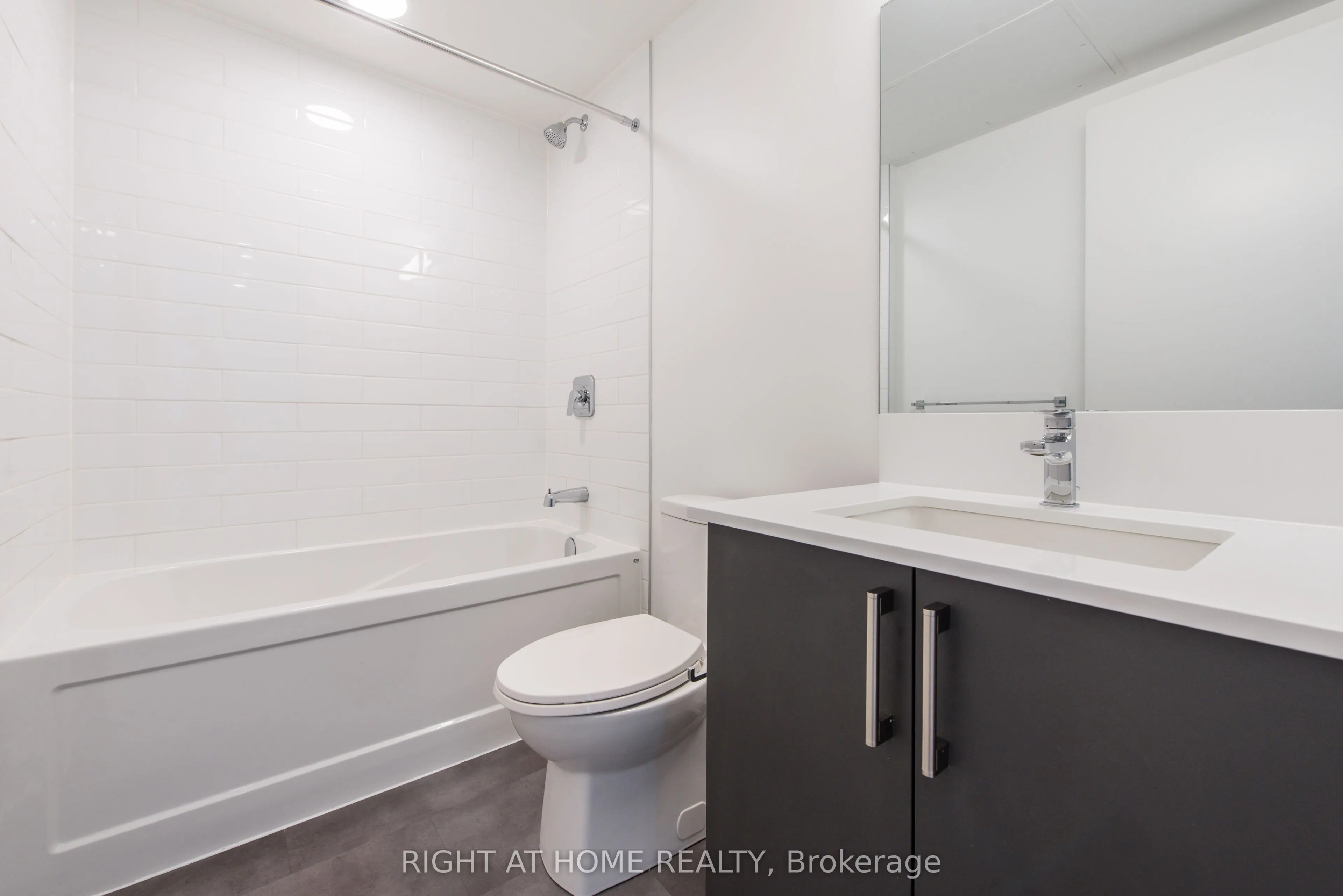 7 Fairbank Avenue W, #303