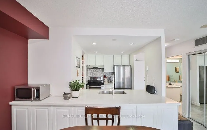 265 Enfield Place, #2011