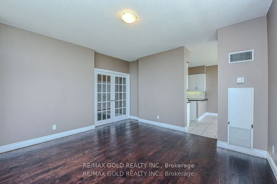 35 Kingsbridge Garden, #3205