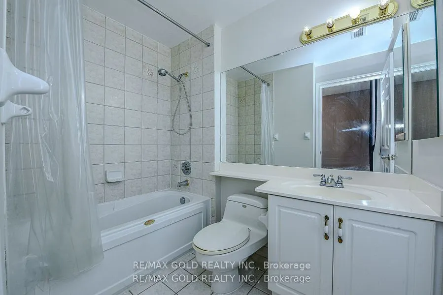 35 Kingsbridge Garden, #3205