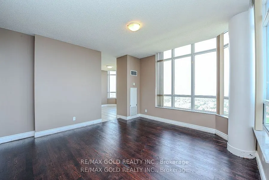 35 Kingsbridge Garden, #3205
