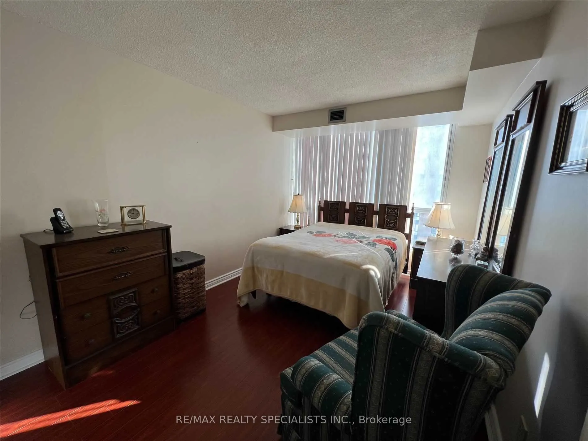145 Hillcrest Avenue, #813