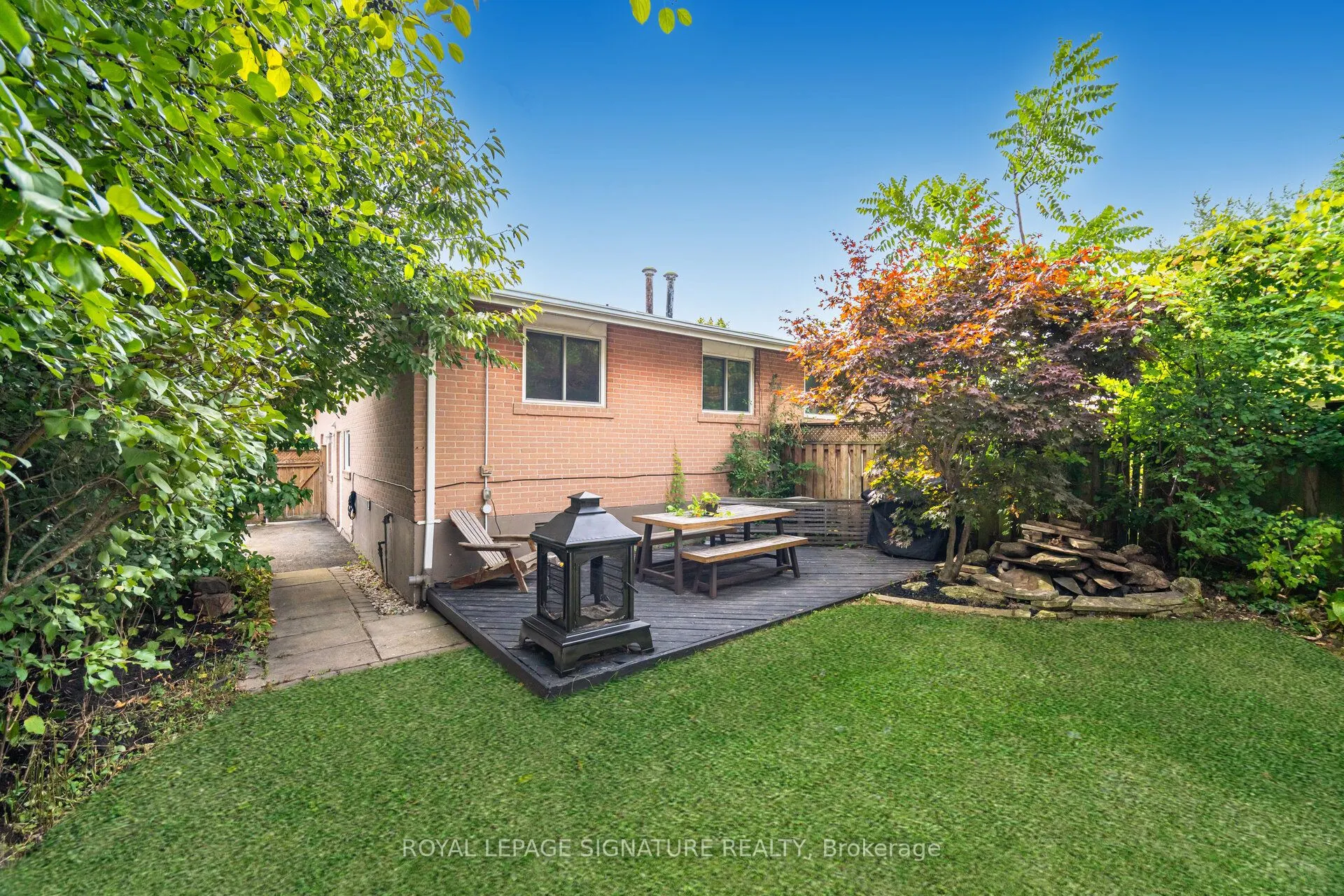2431 Padstow Crescent