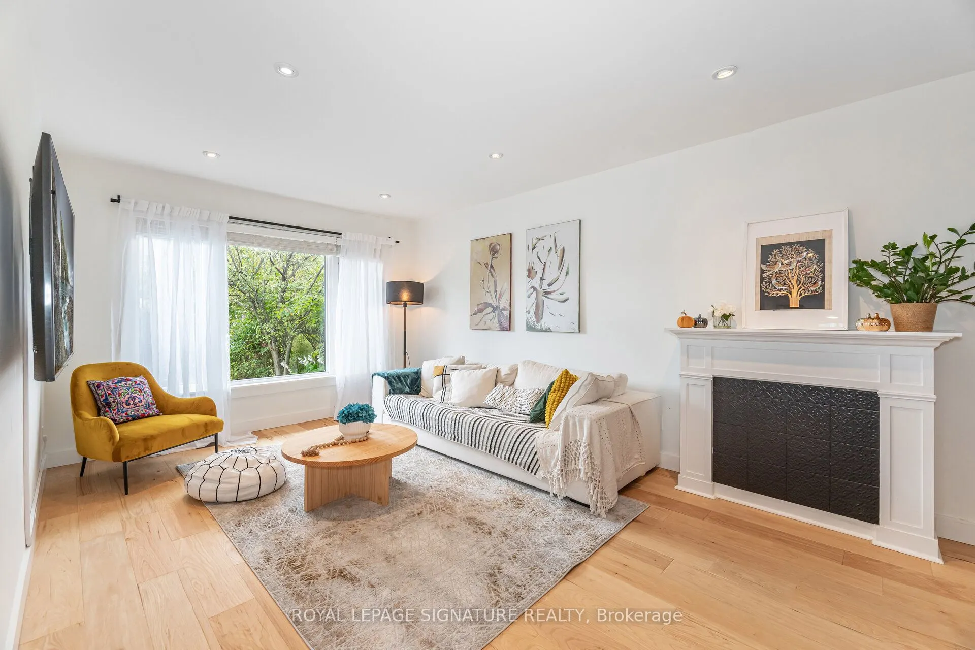 2431 Padstow Crescent