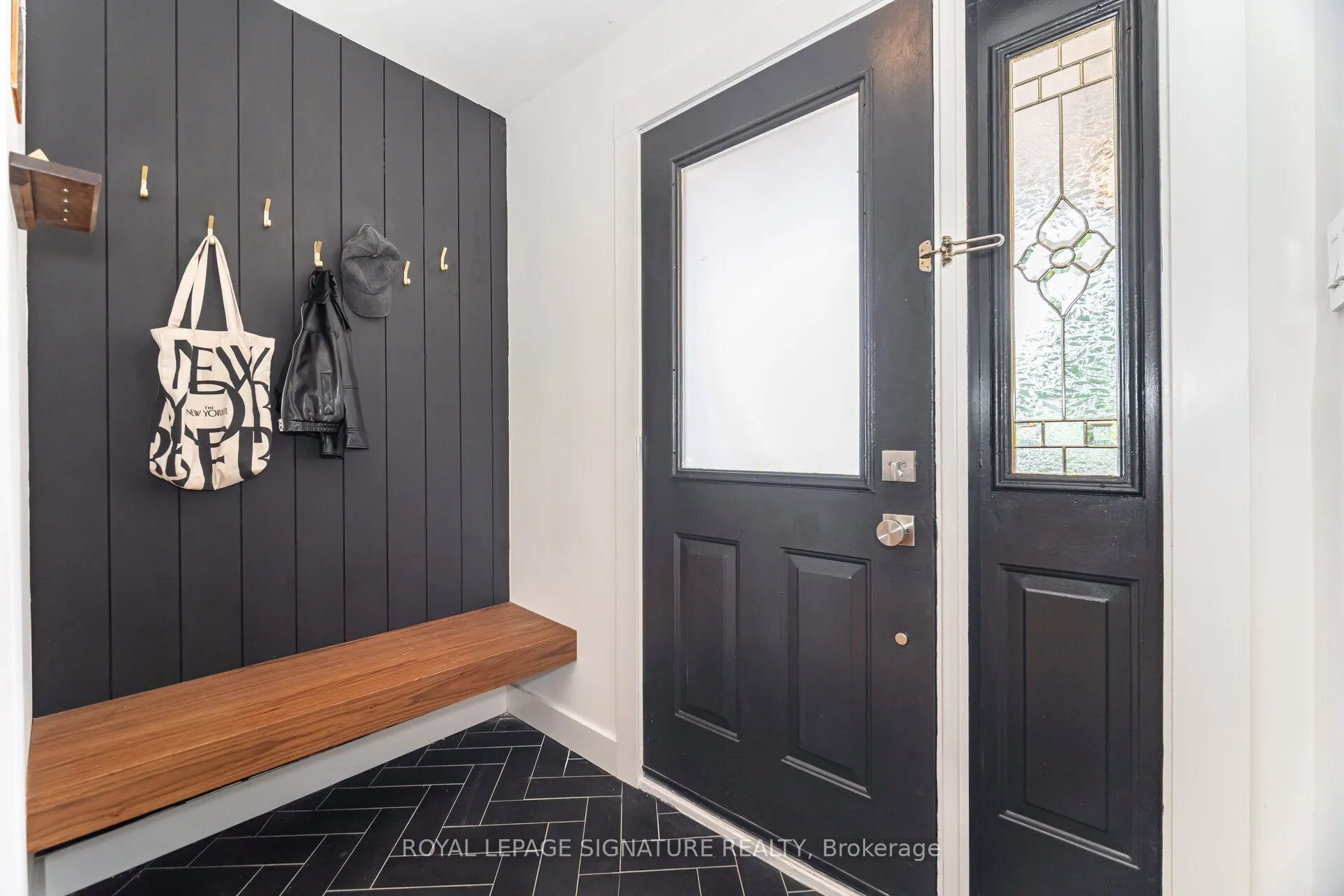 2431 Padstow Crescent