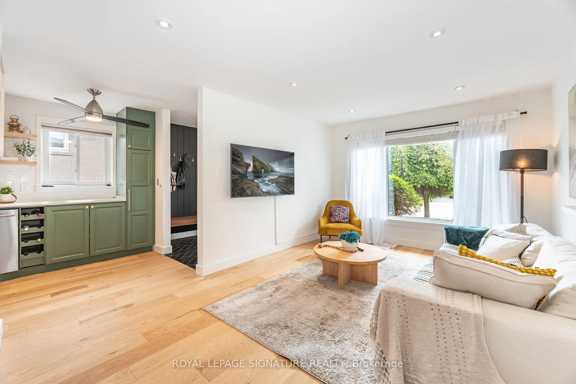 2431 Padstow Crescent