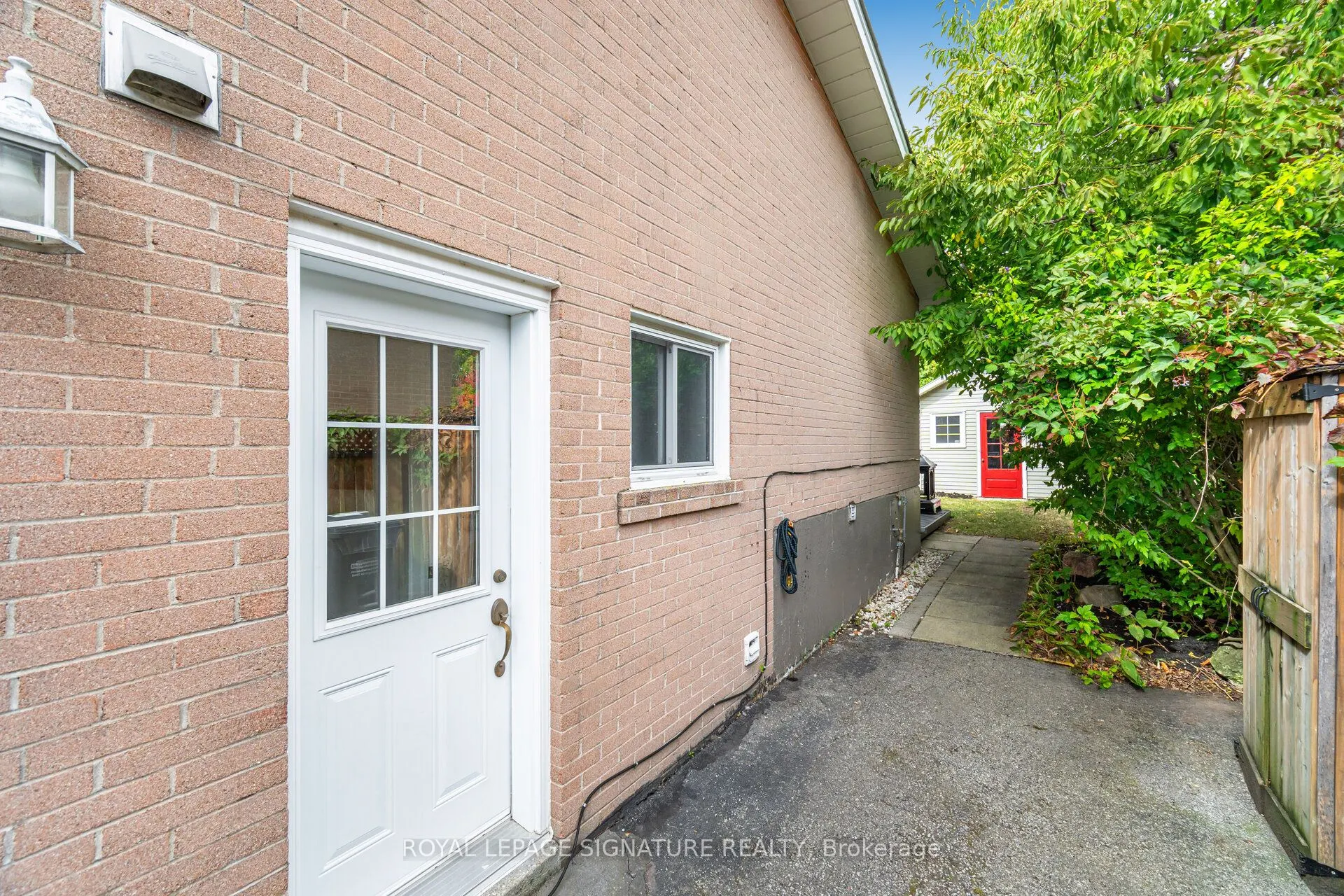 2431 Padstow Crescent