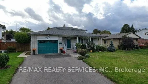 33 Greystone Crescent
