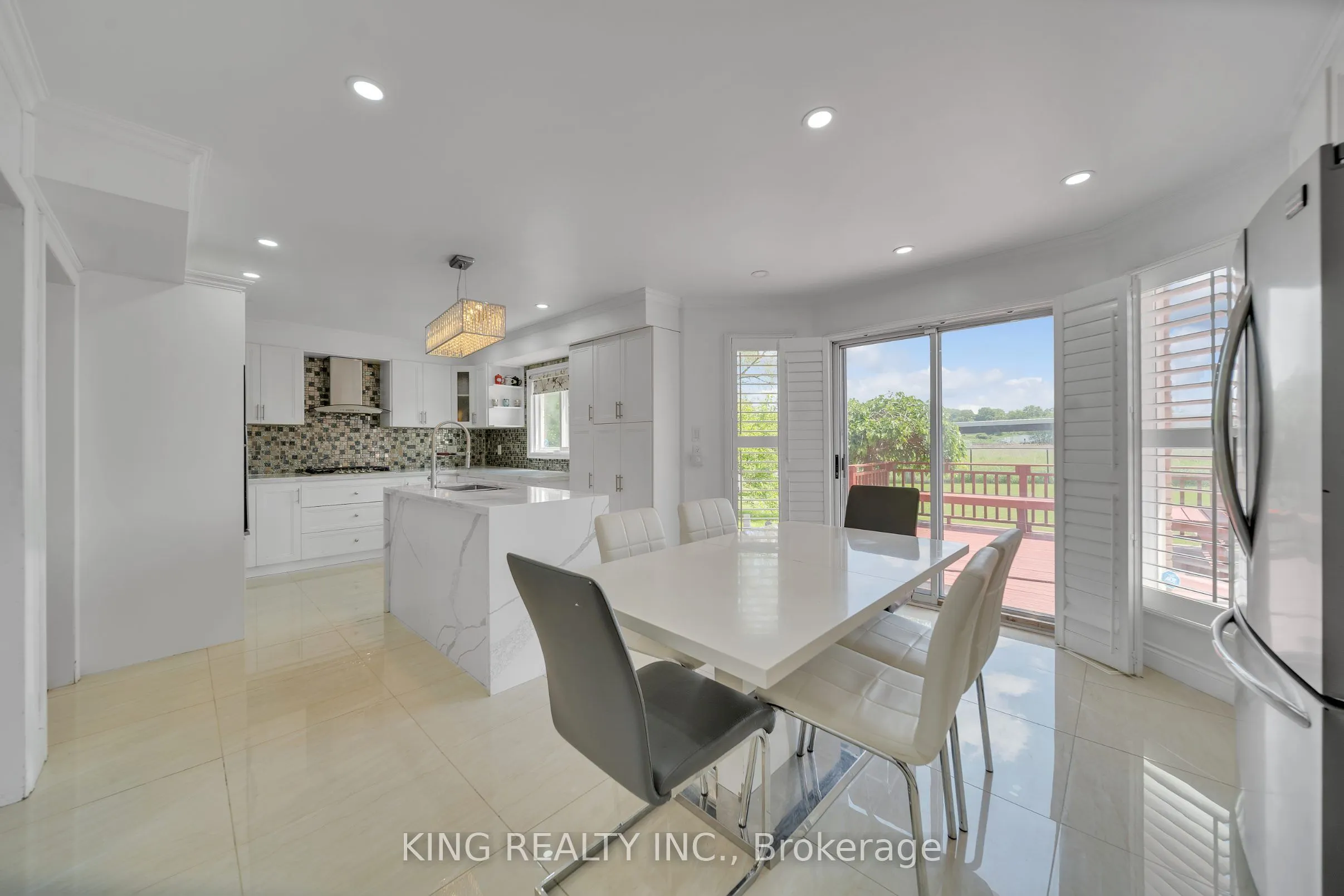 2606 Ambercroft Trail