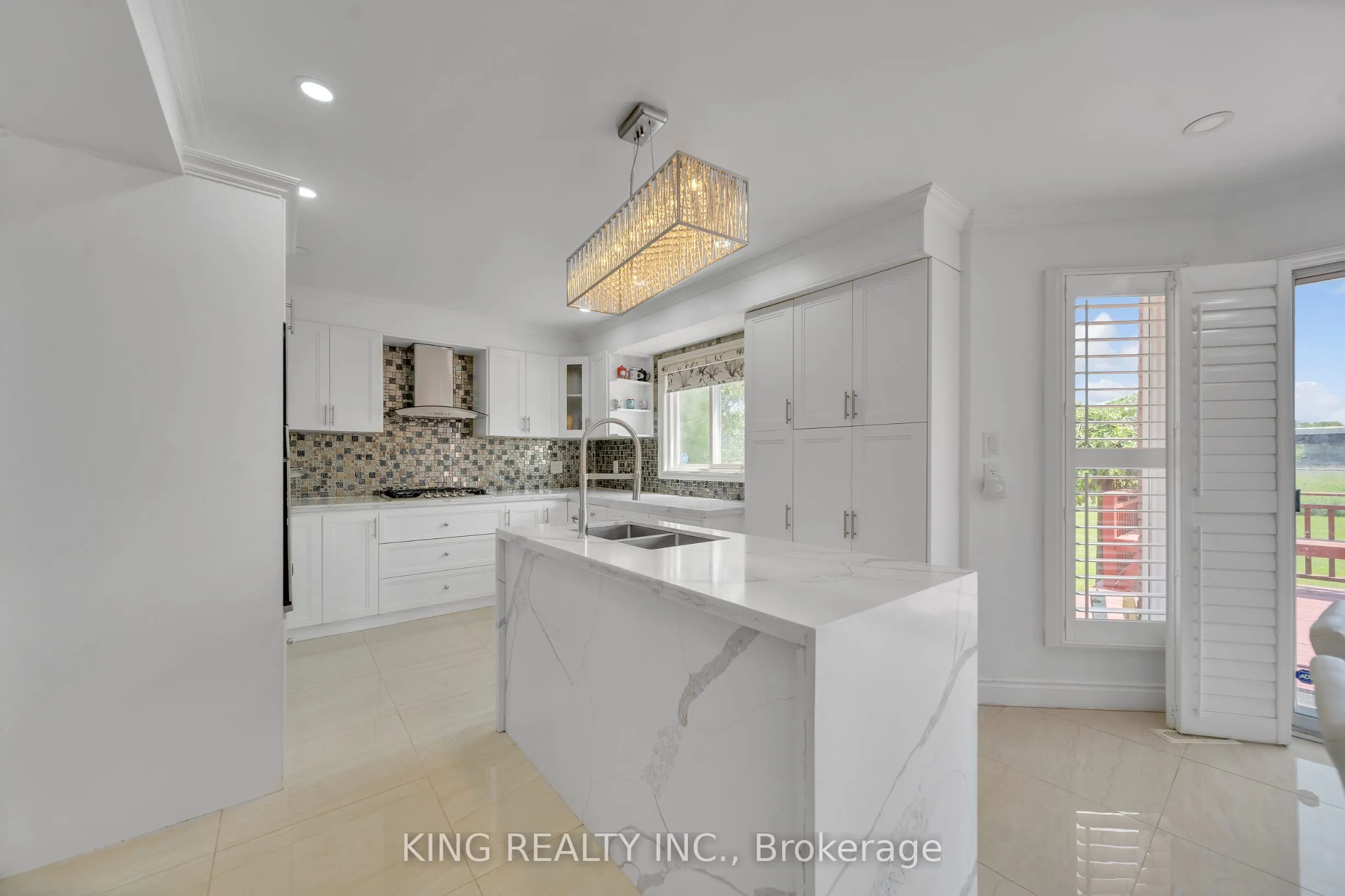 2606 Ambercroft Trail