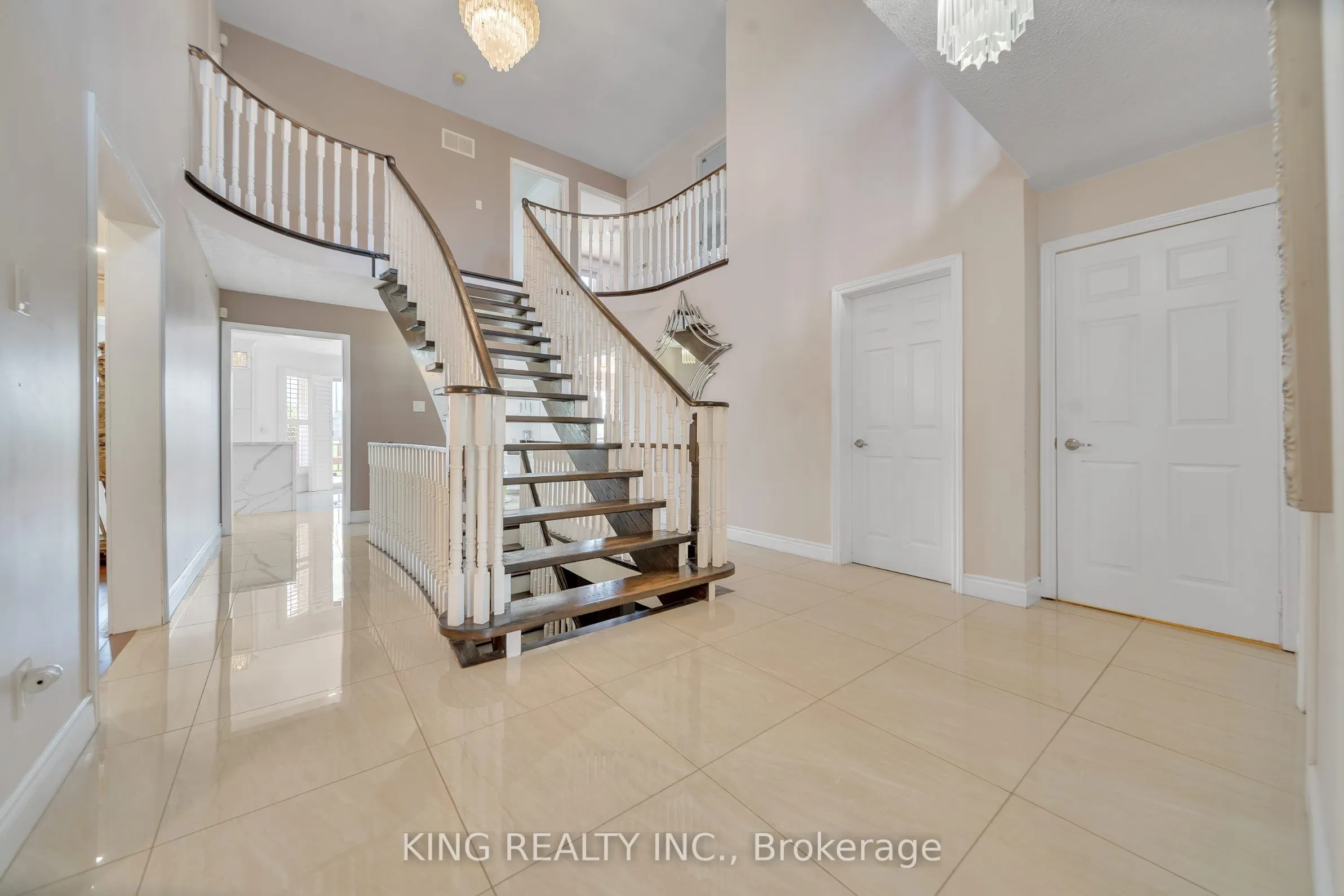 2606 Ambercroft Trail