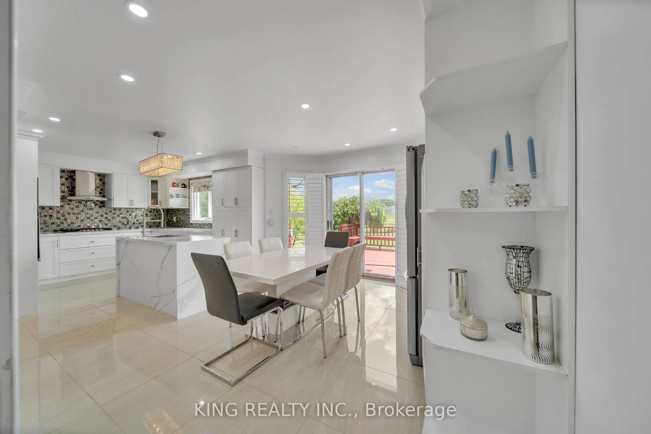 2606 Ambercroft Trail
