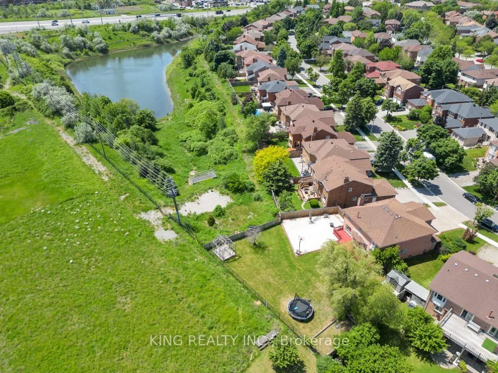2606 Ambercroft Trail