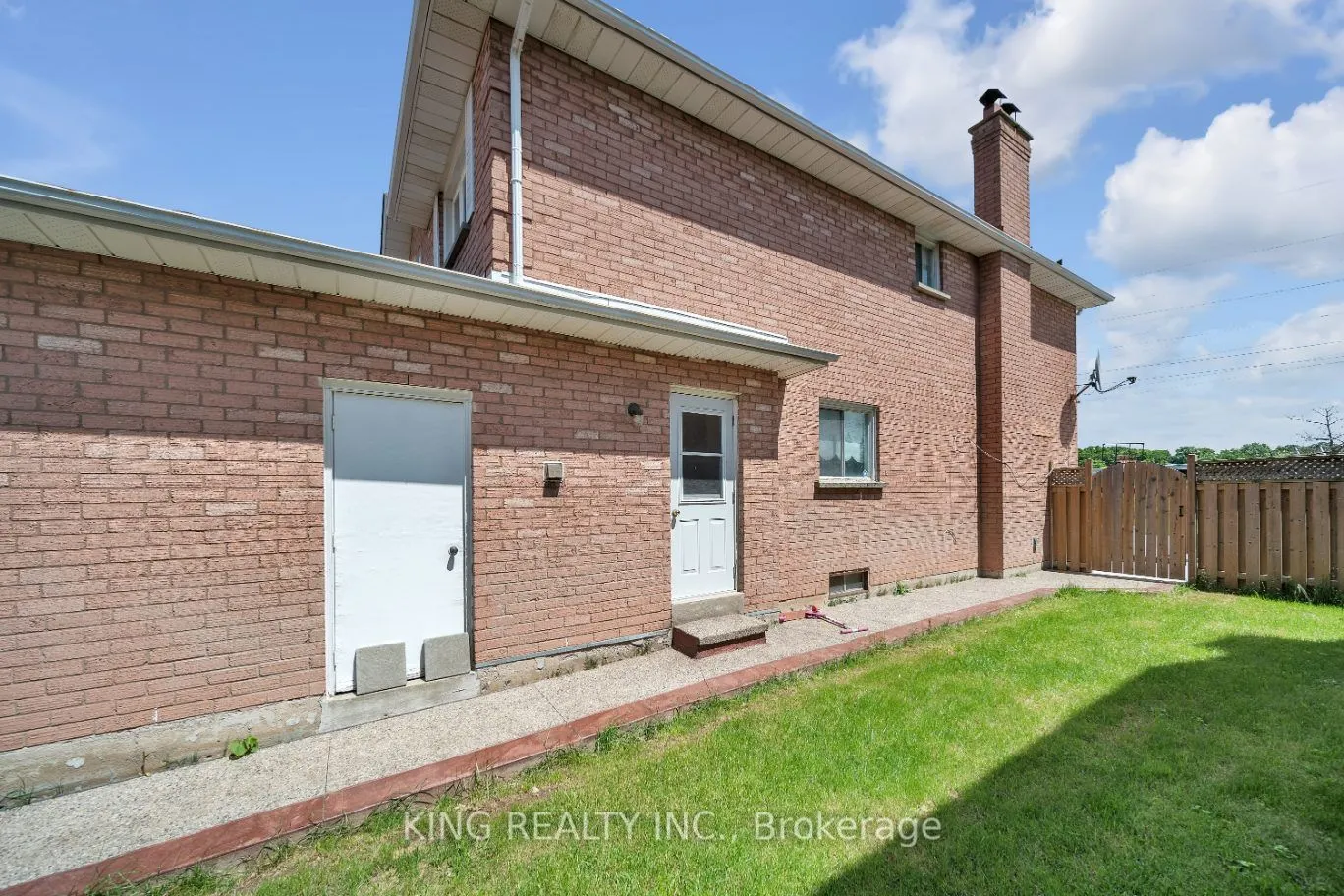 2606 Ambercroft Trail