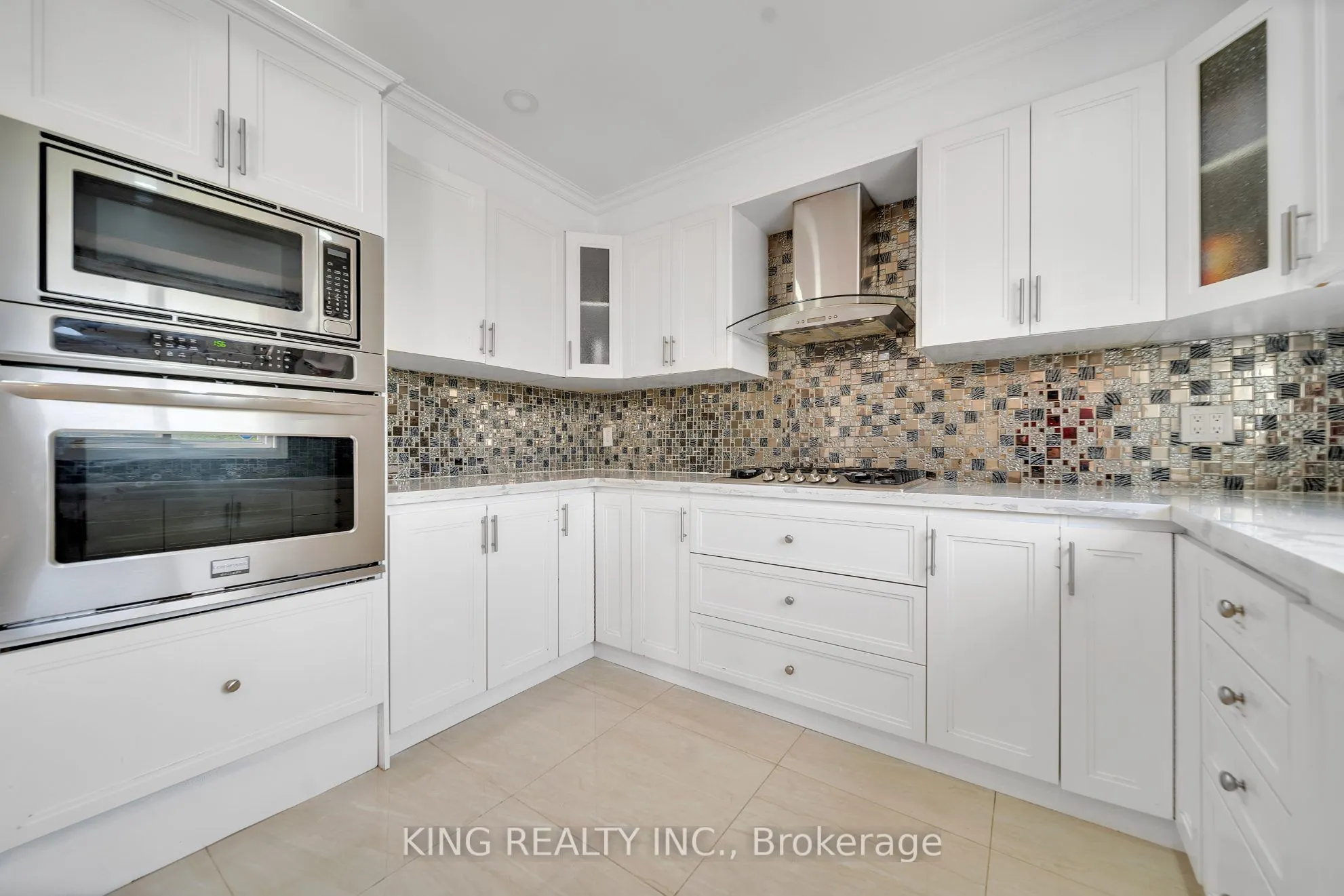 2606 Ambercroft Trail