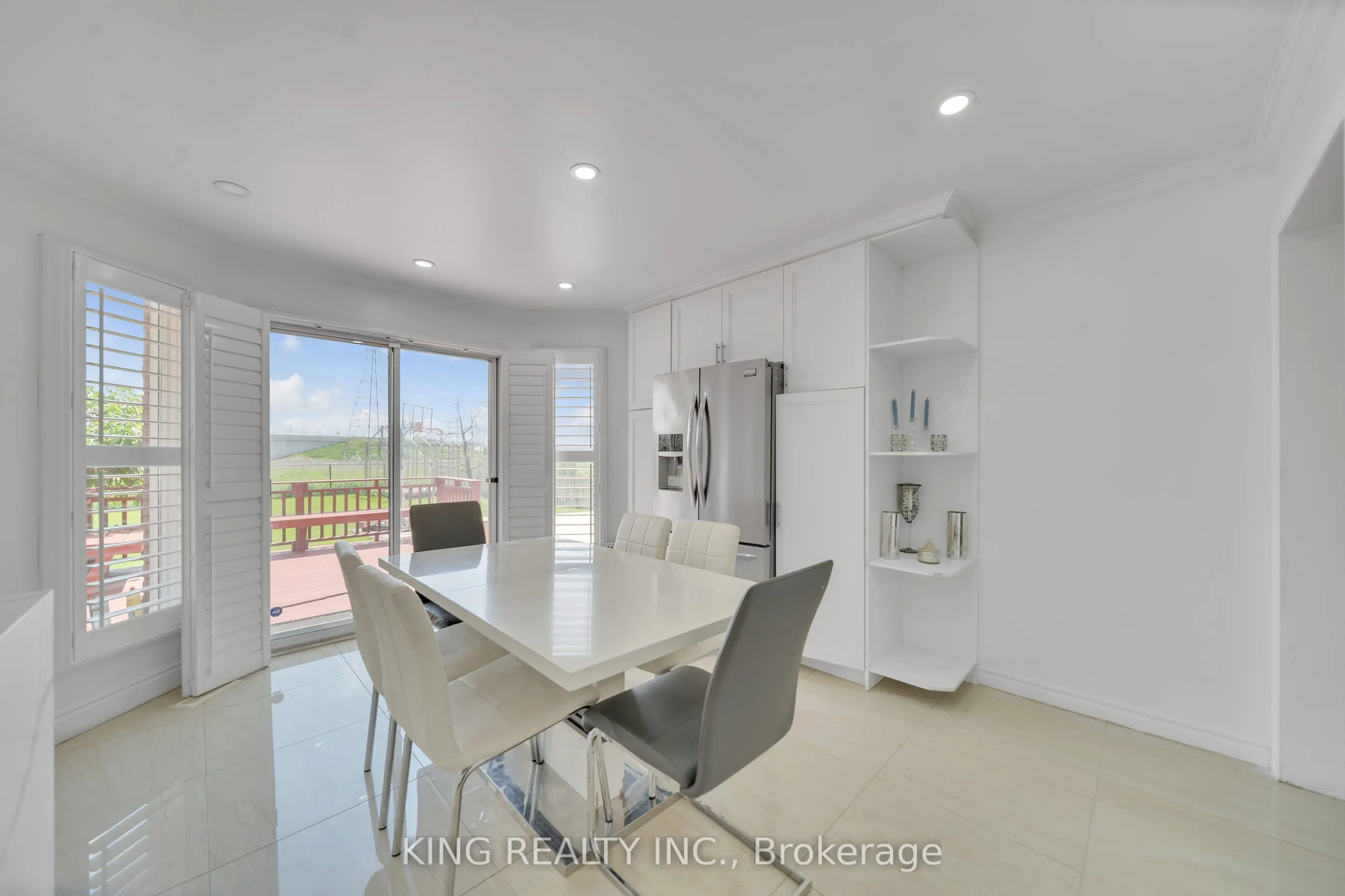 2606 Ambercroft Trail