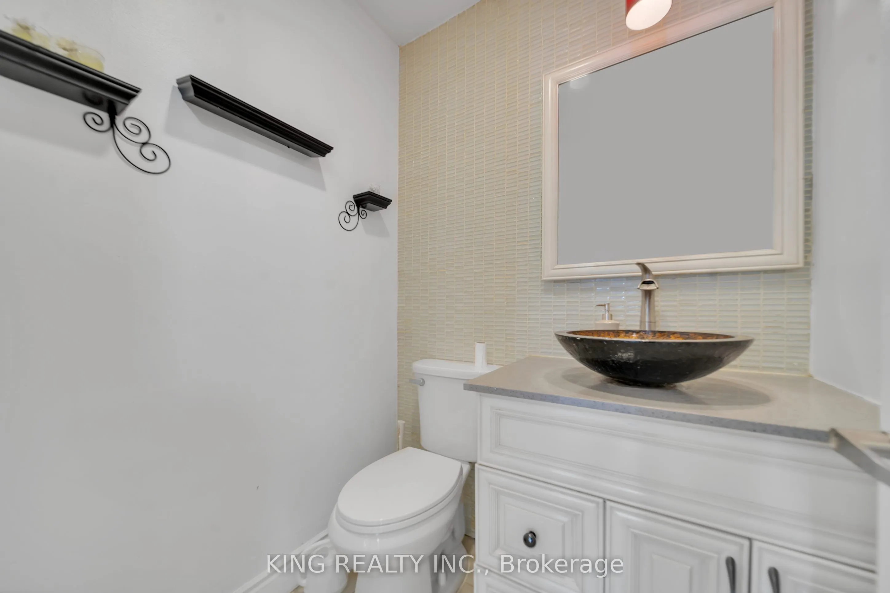2606 Ambercroft Trail