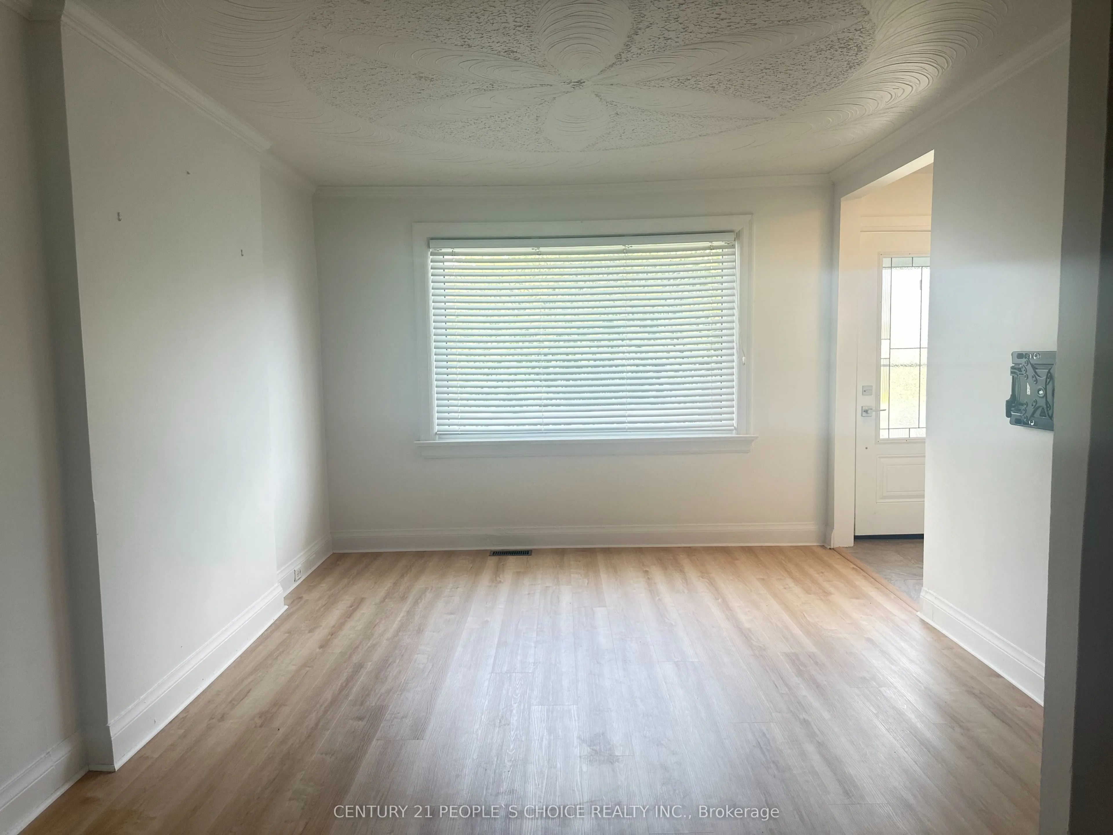28 Montcalm Avenue, #Main