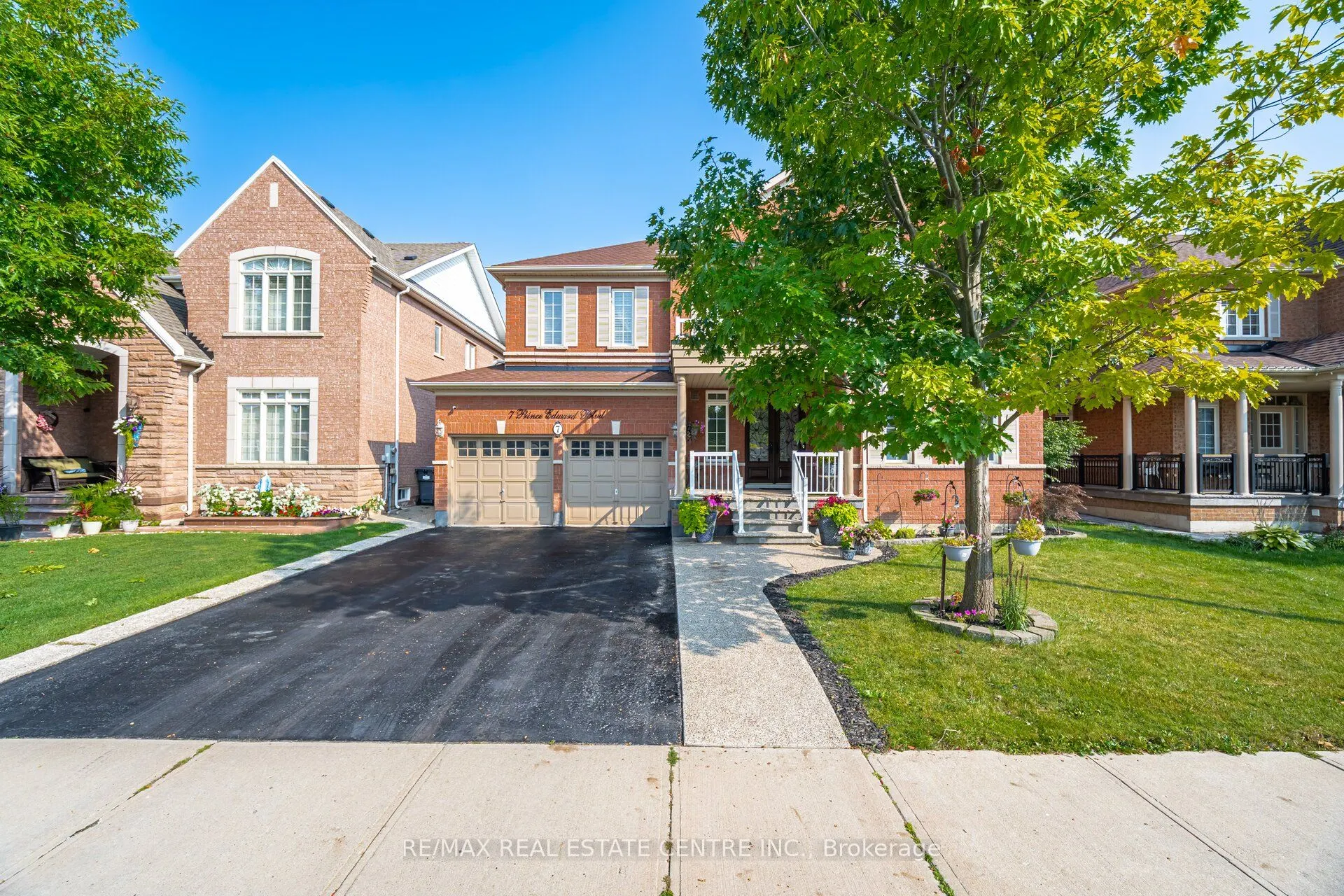 7 Prince Edward Boulevard
