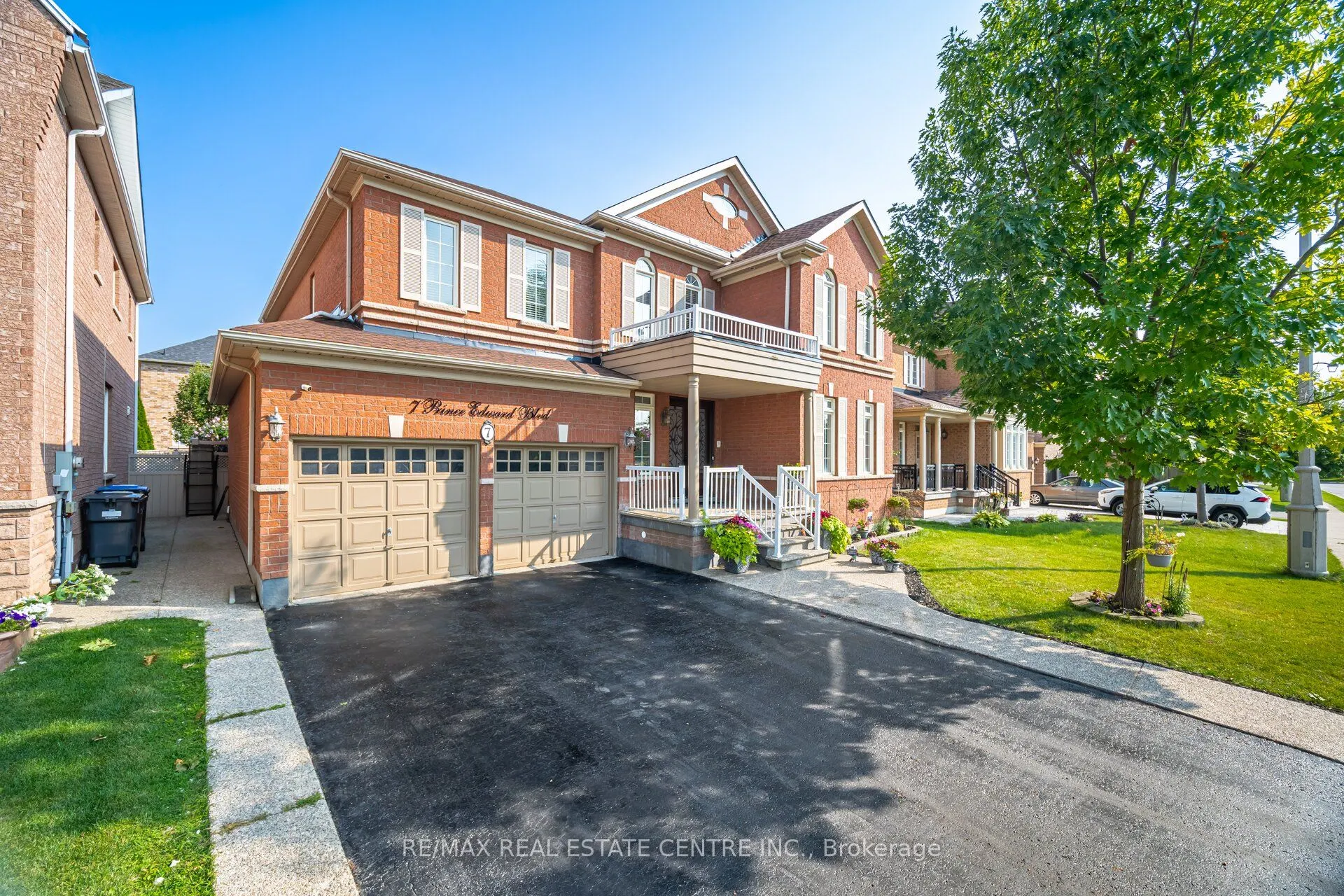 7 Prince Edward Boulevard