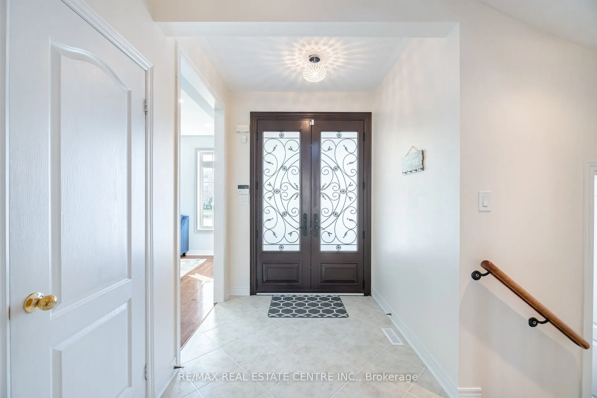 7 Prince Edward Boulevard