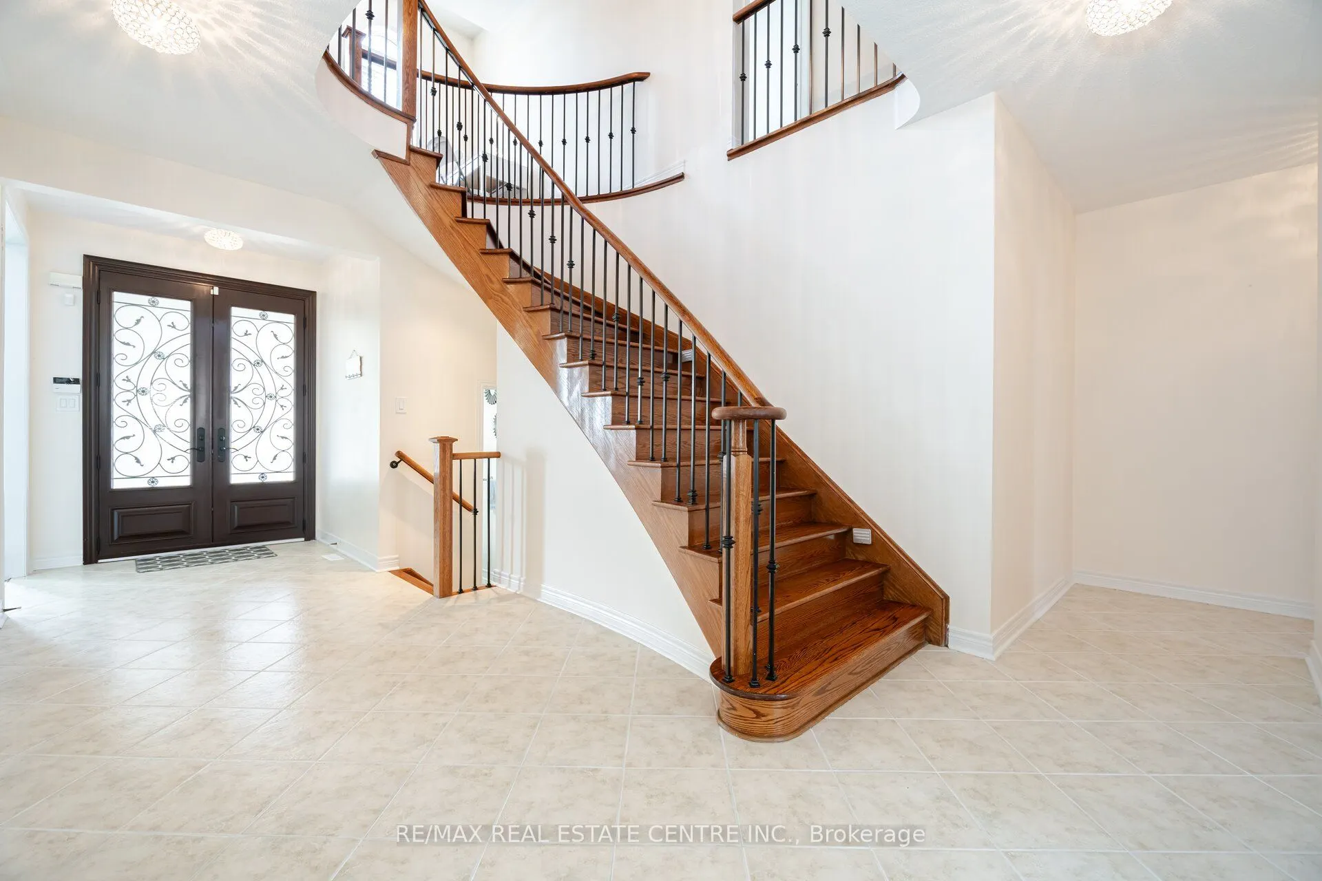 7 Prince Edward Boulevard