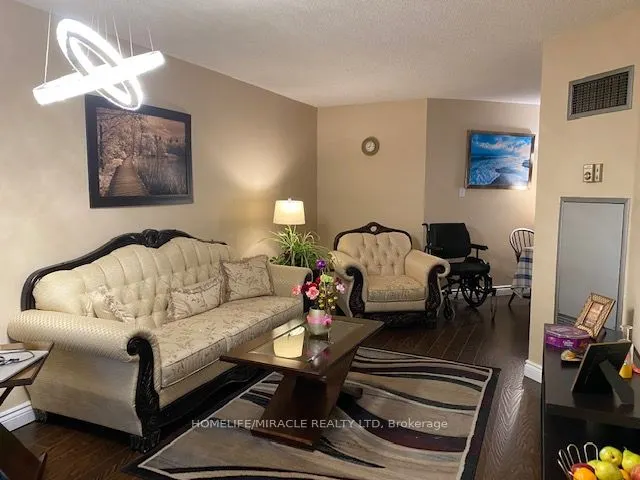 550 webb Drive, #2006