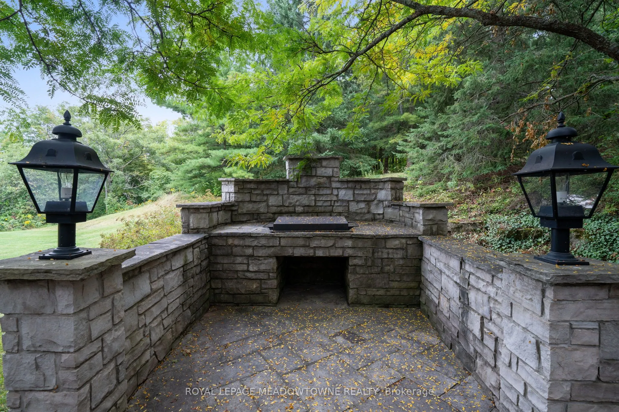 2097 Grange Side Road