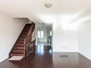106 Aspen Hills Road, #Upper