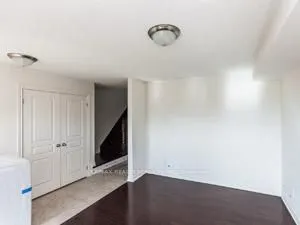 106 Aspen Hills Road, #Upper