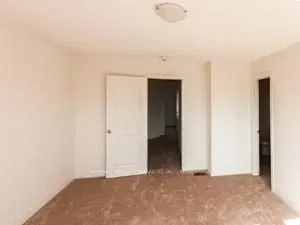 106 Aspen Hills Road, #Upper