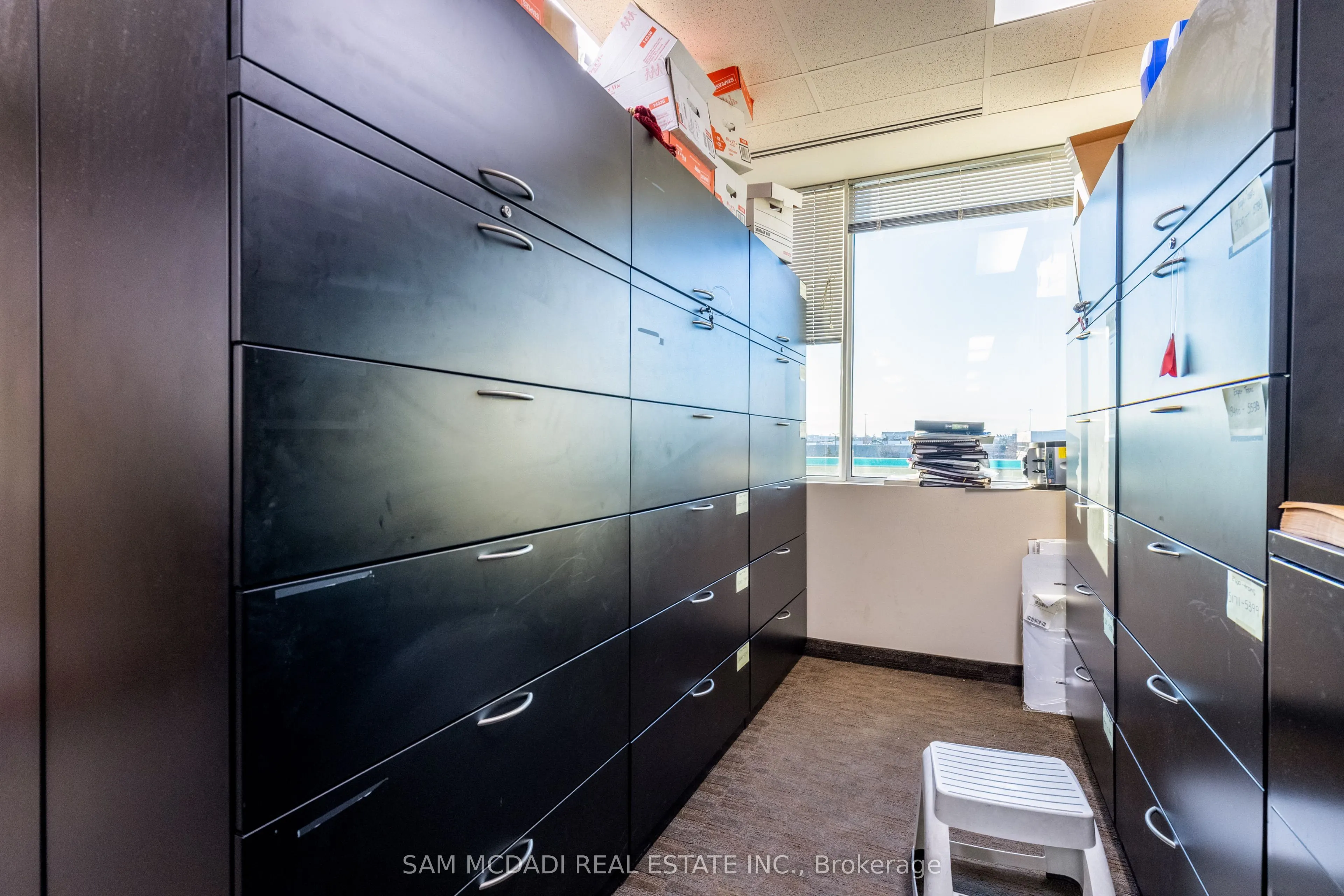 2800 Skymark Avenue, #309