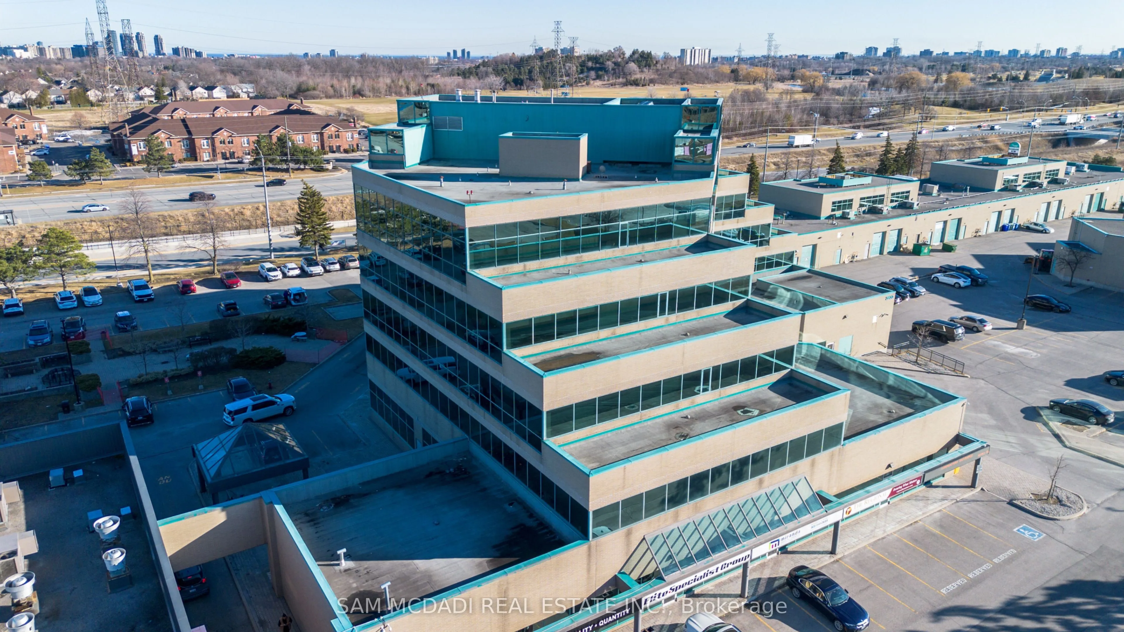 2800 Skymark Avenue, #309
