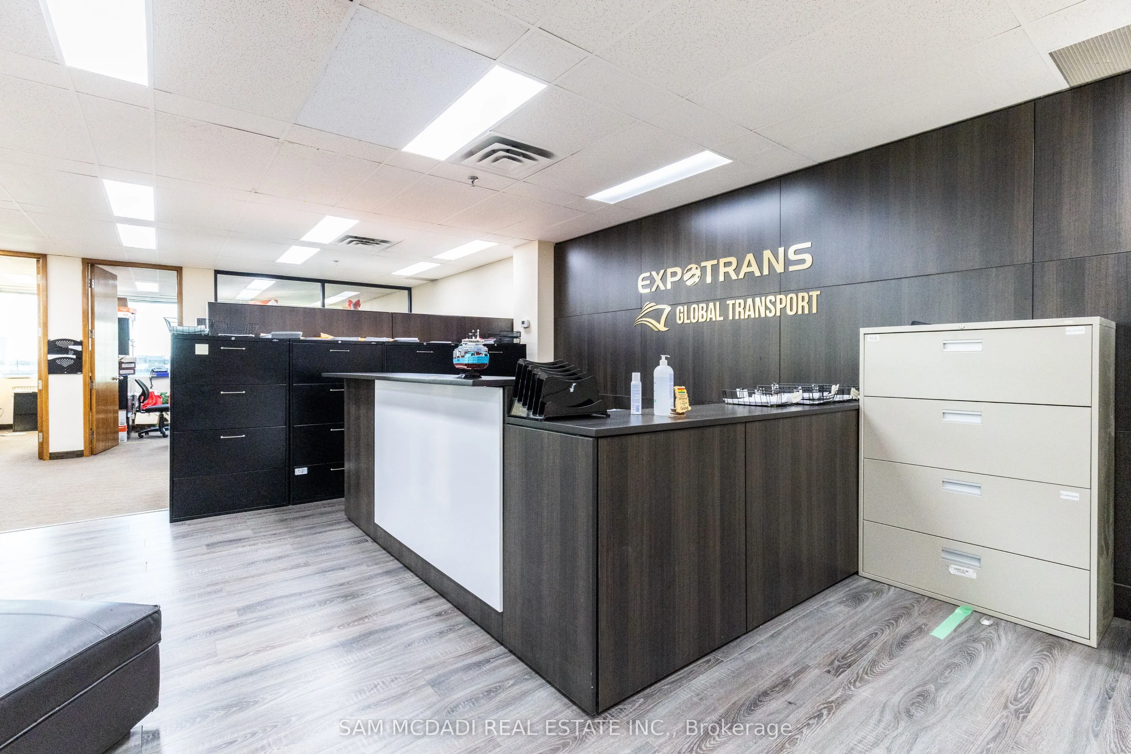 2800 Skymark Avenue, #309