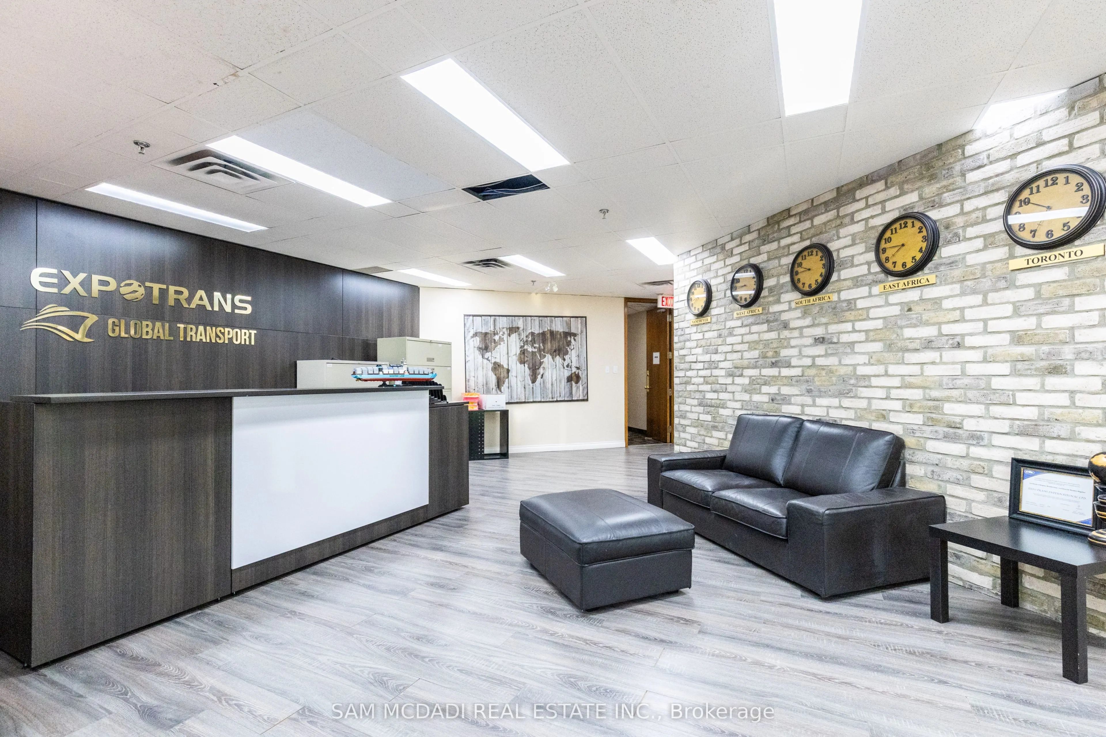 2800 Skymark Avenue, #309