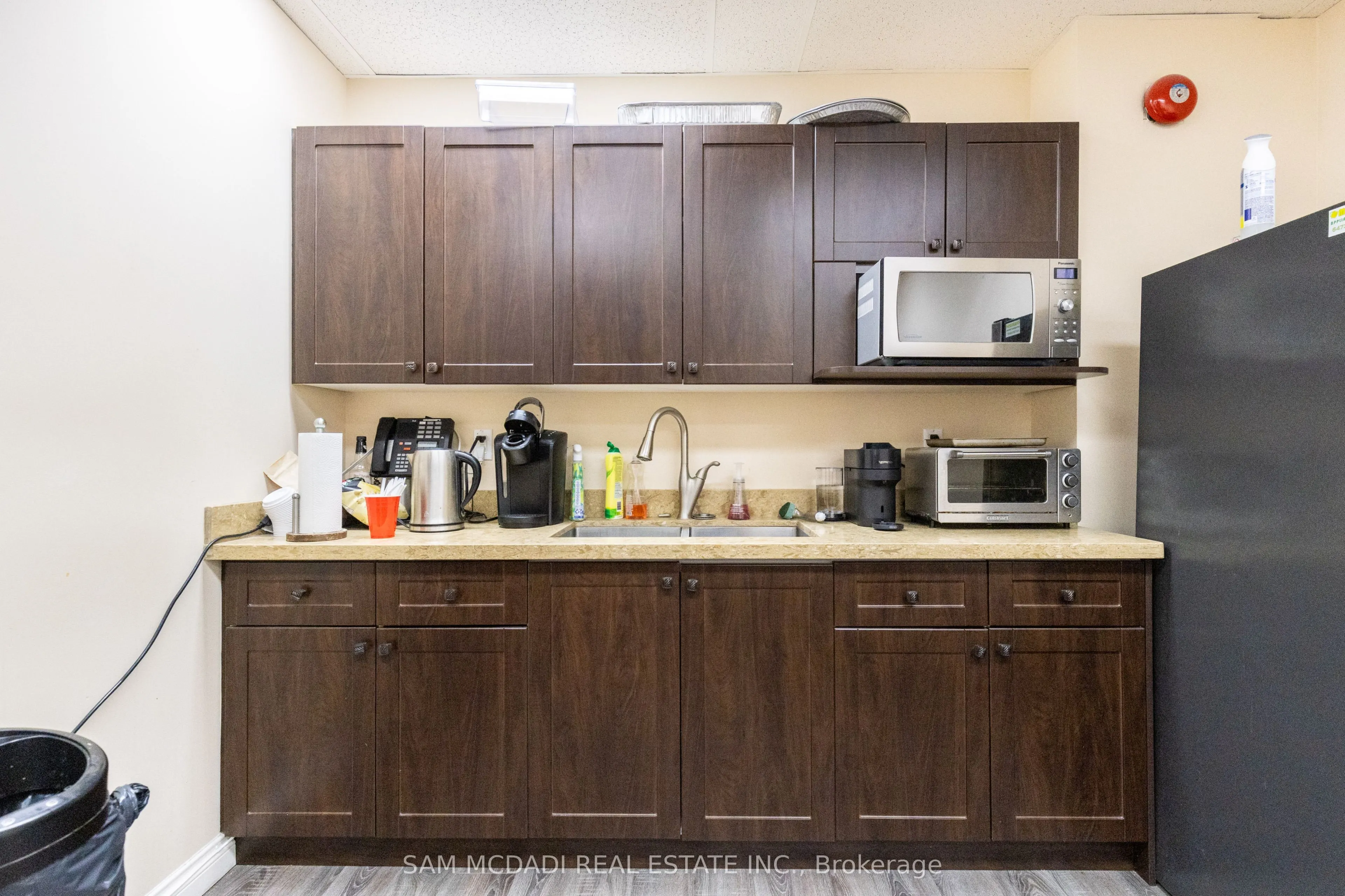 2800 Skymark Avenue, #309