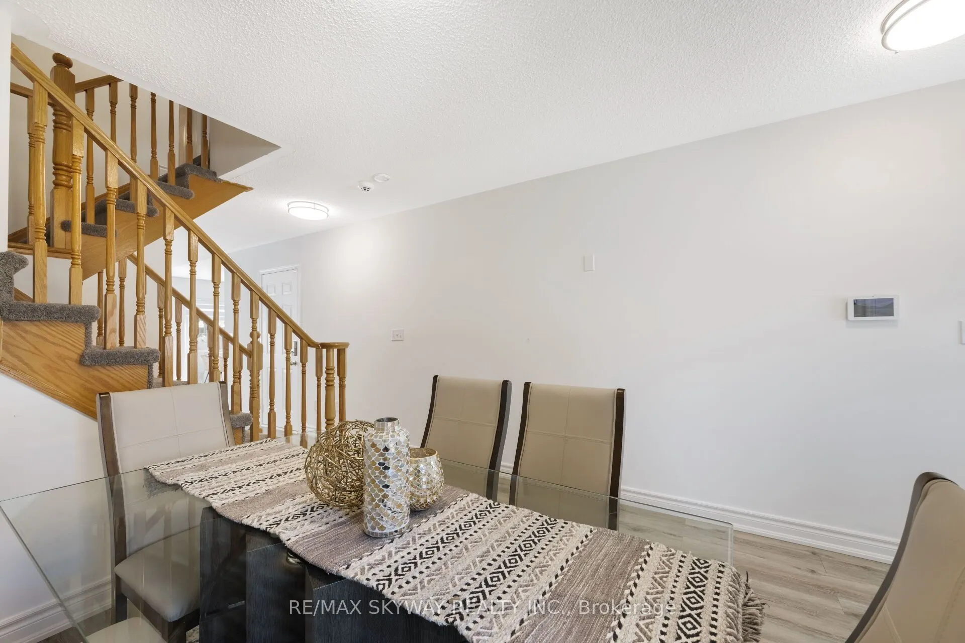 1570 Cartwright Crescent