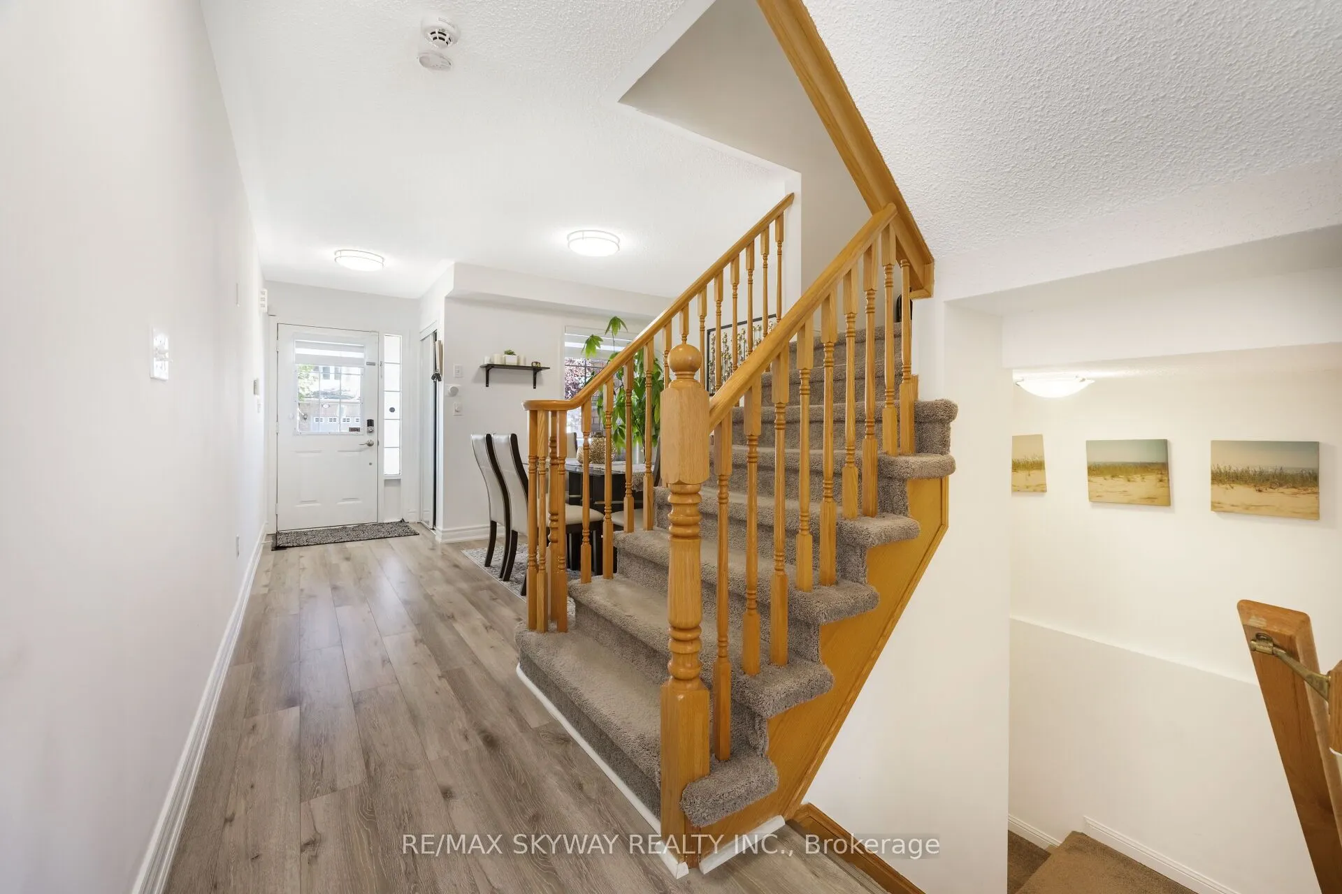 1570 Cartwright Crescent
