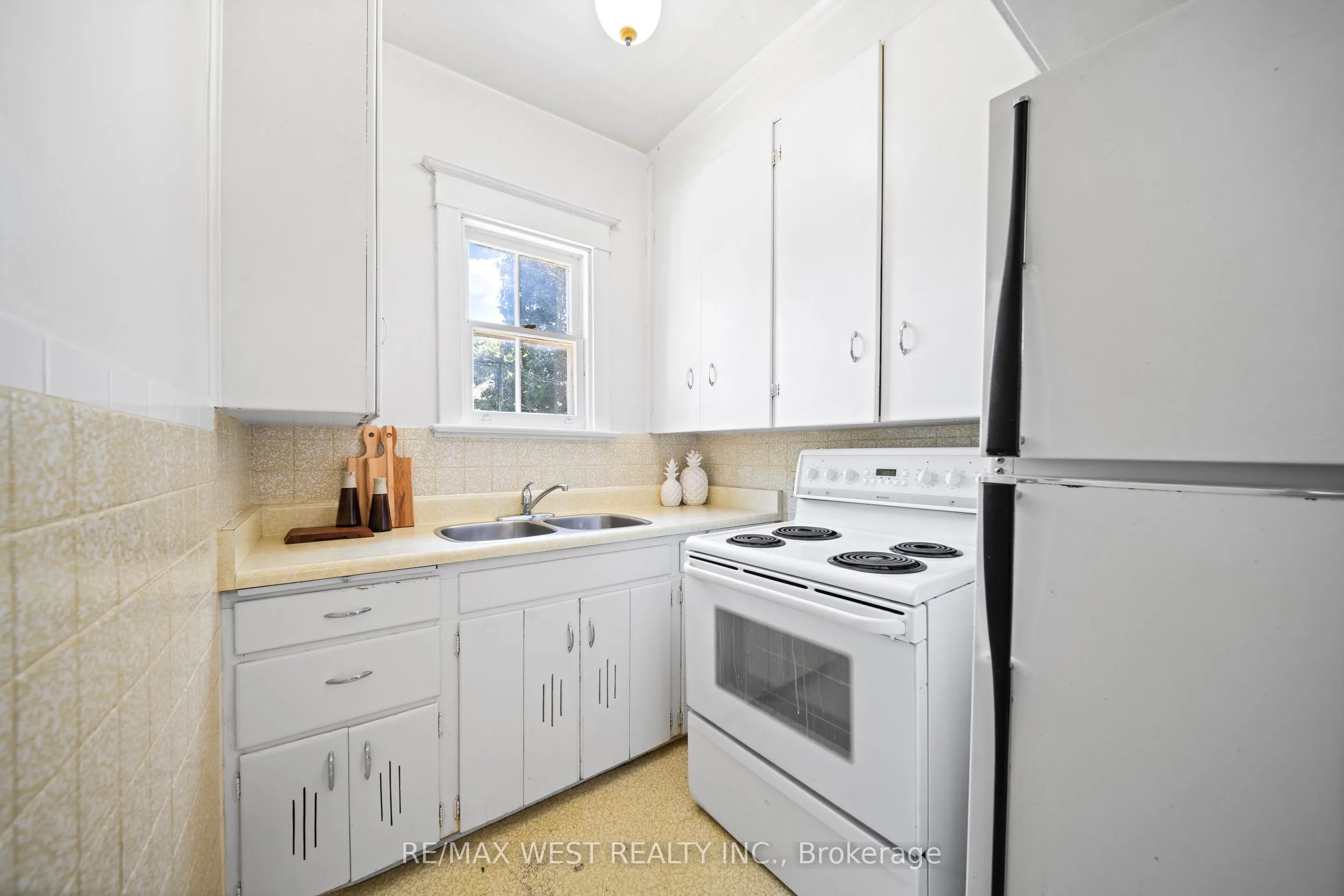 305 Kennedy Avenue