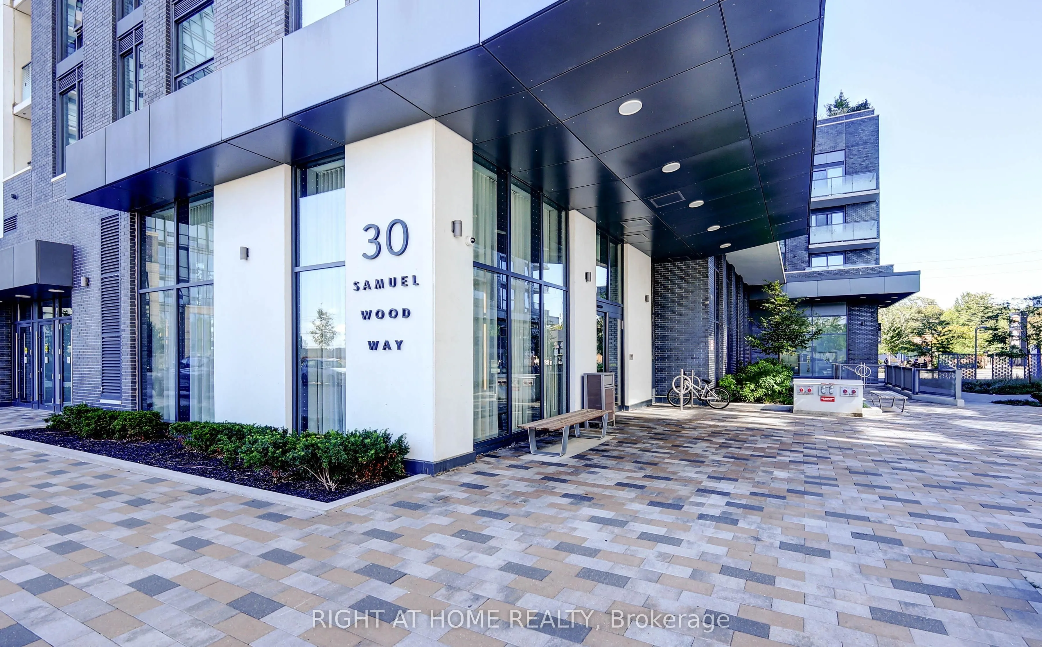 30 Samuel Wood Way, #1404