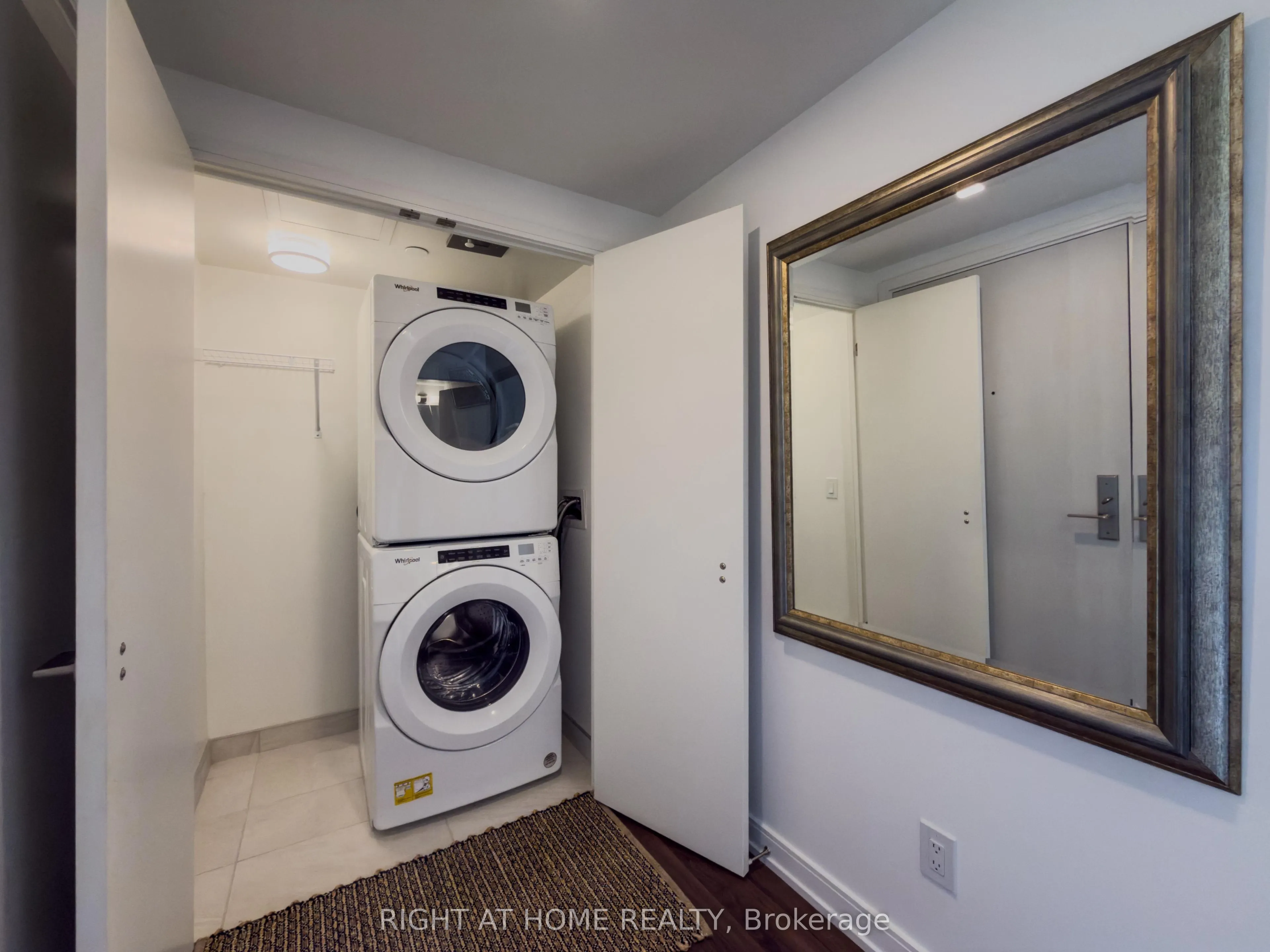 30 Samuel Wood Way, #1404