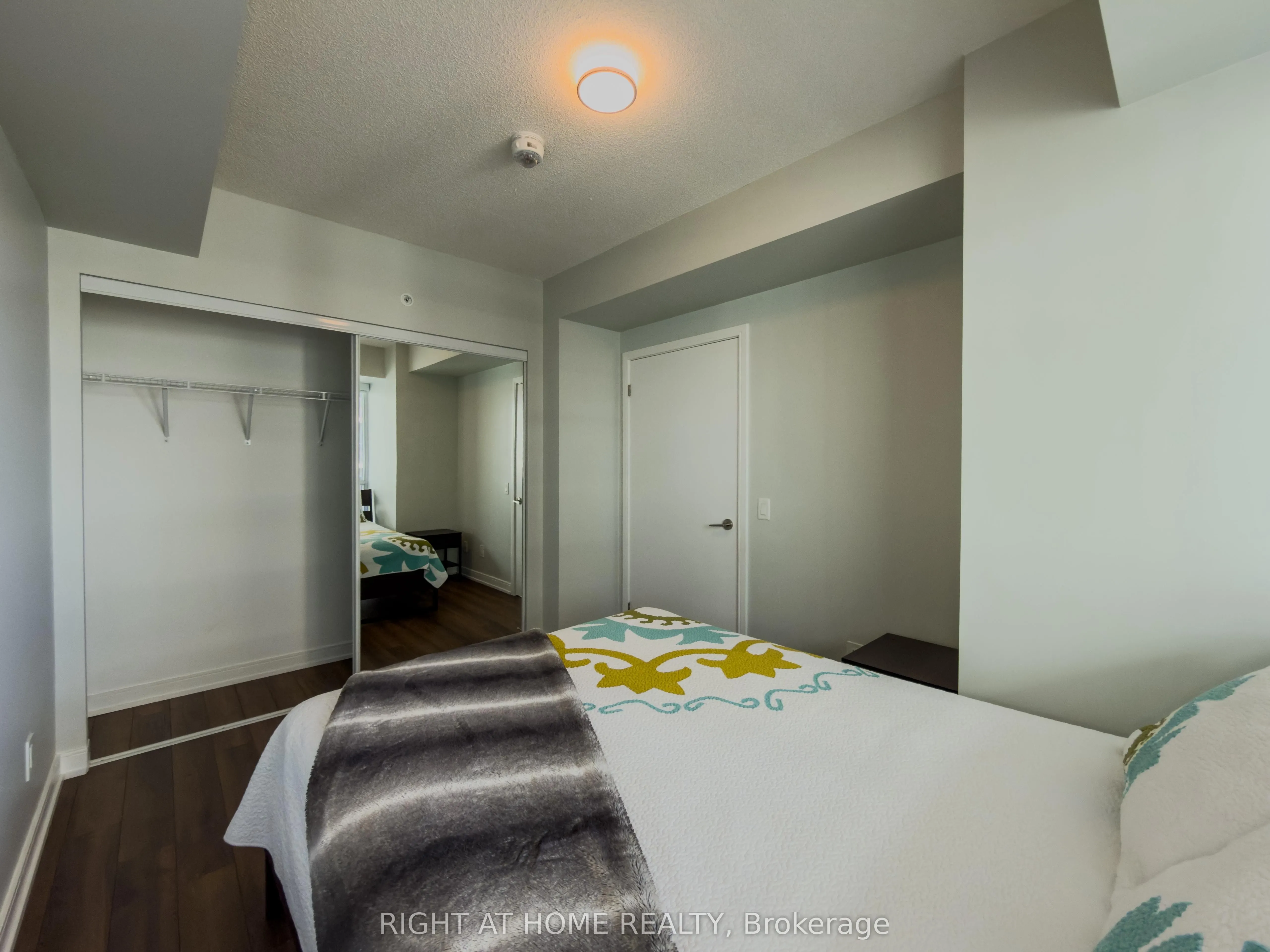 30 Samuel Wood Way, #1404