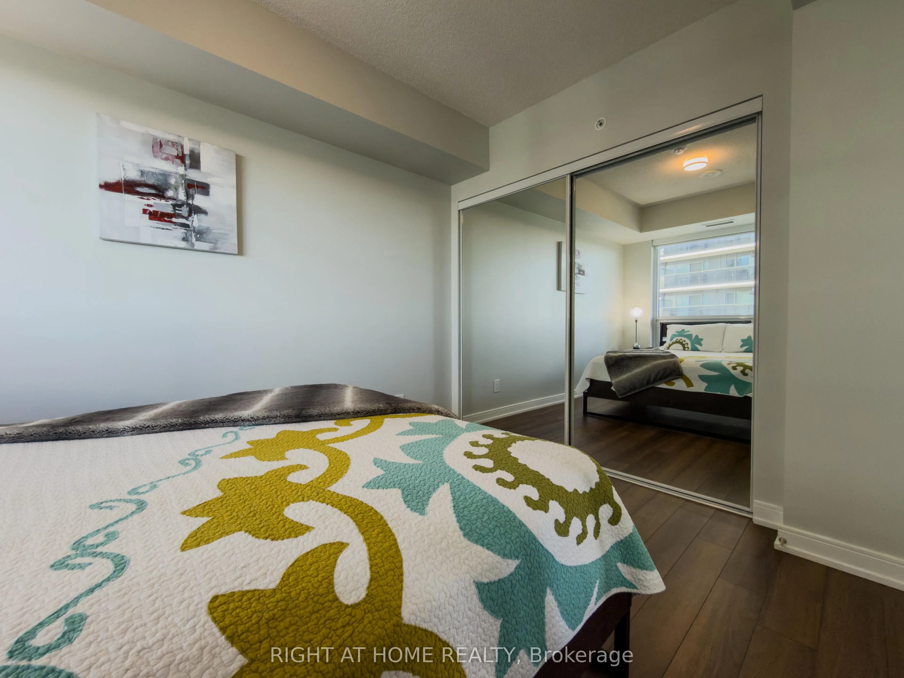 30 Samuel Wood Way, #1404