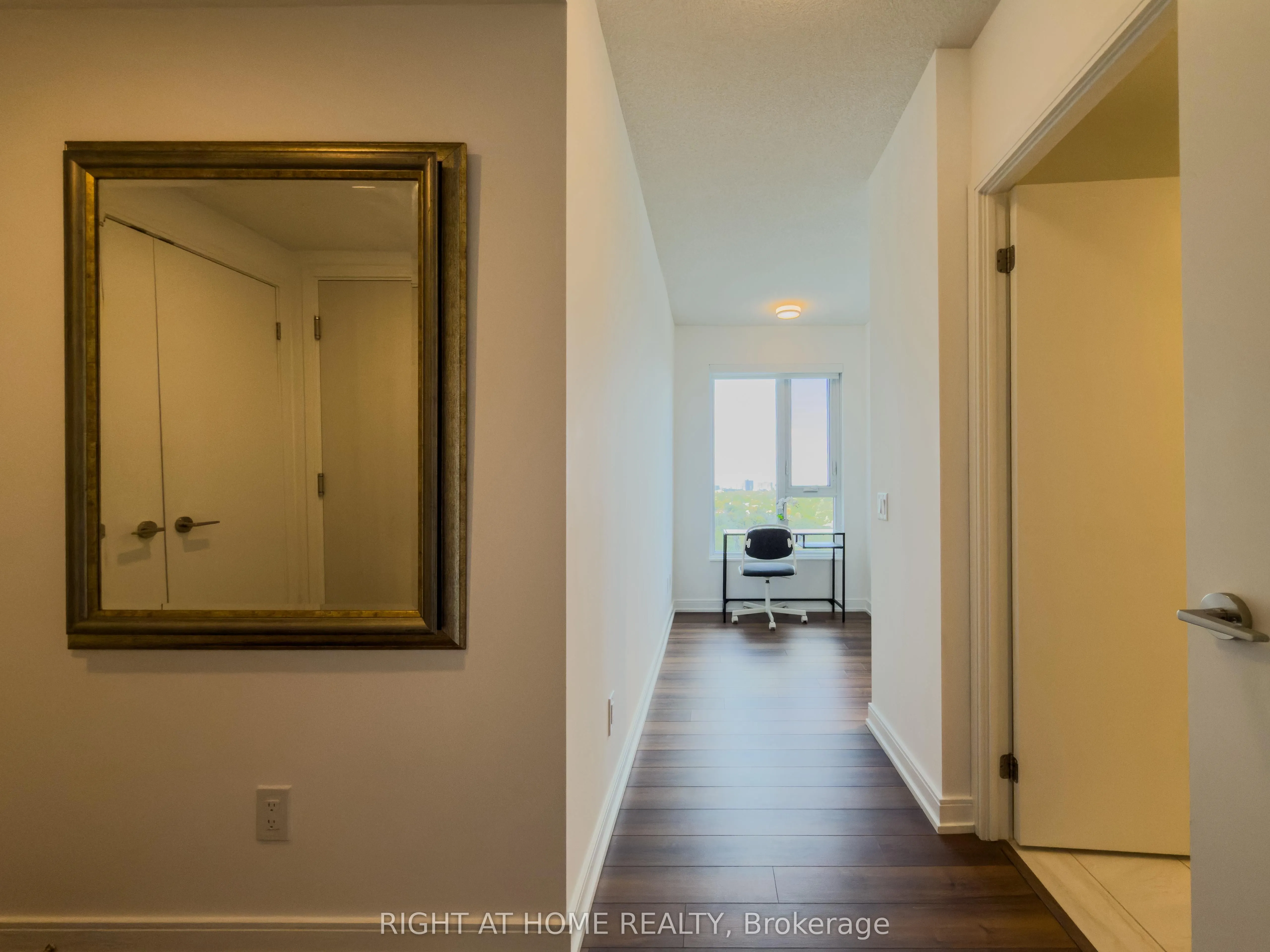 30 Samuel Wood Way, #1404